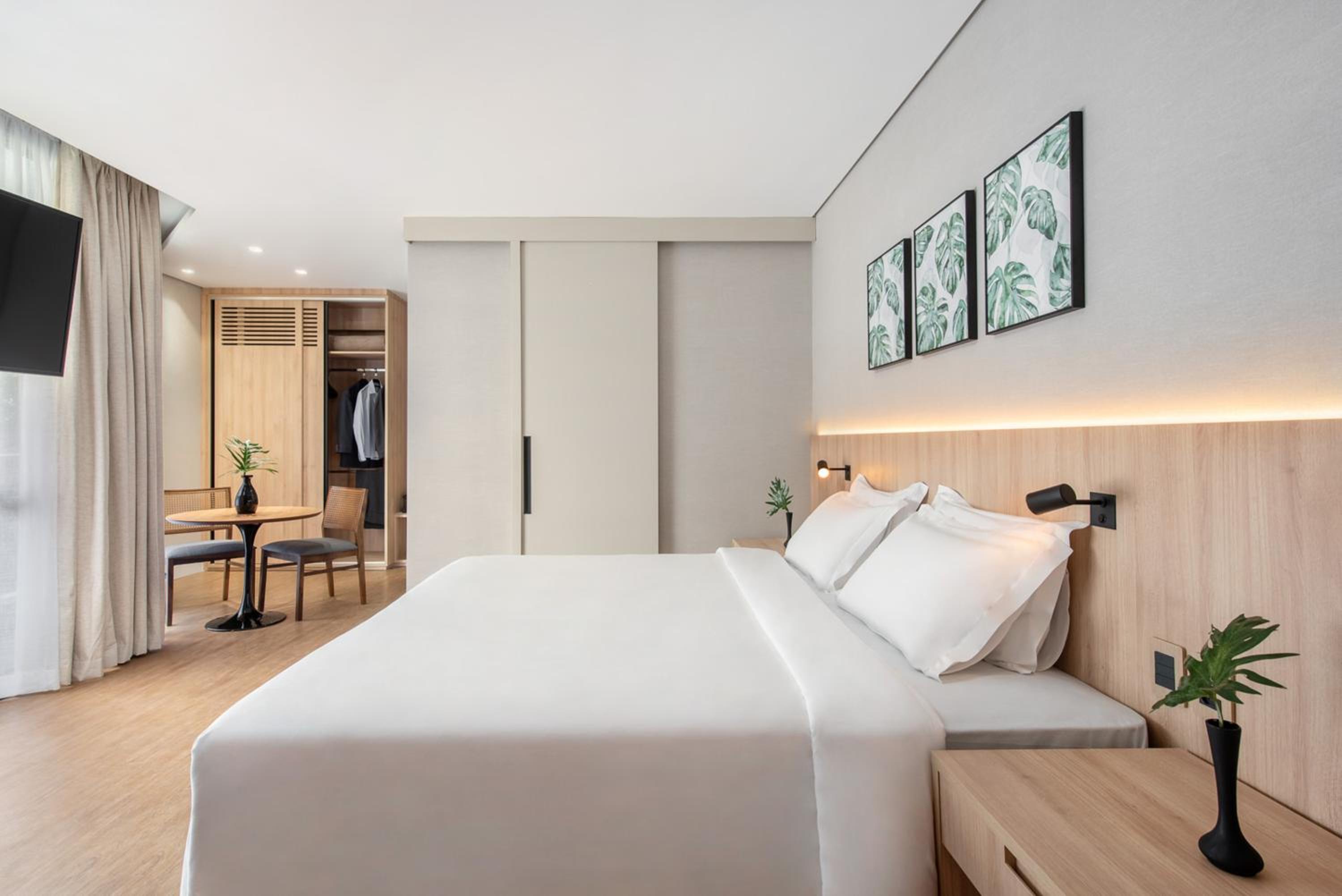 Double Premium Suite - 1 King-Size Bed - Photo 3