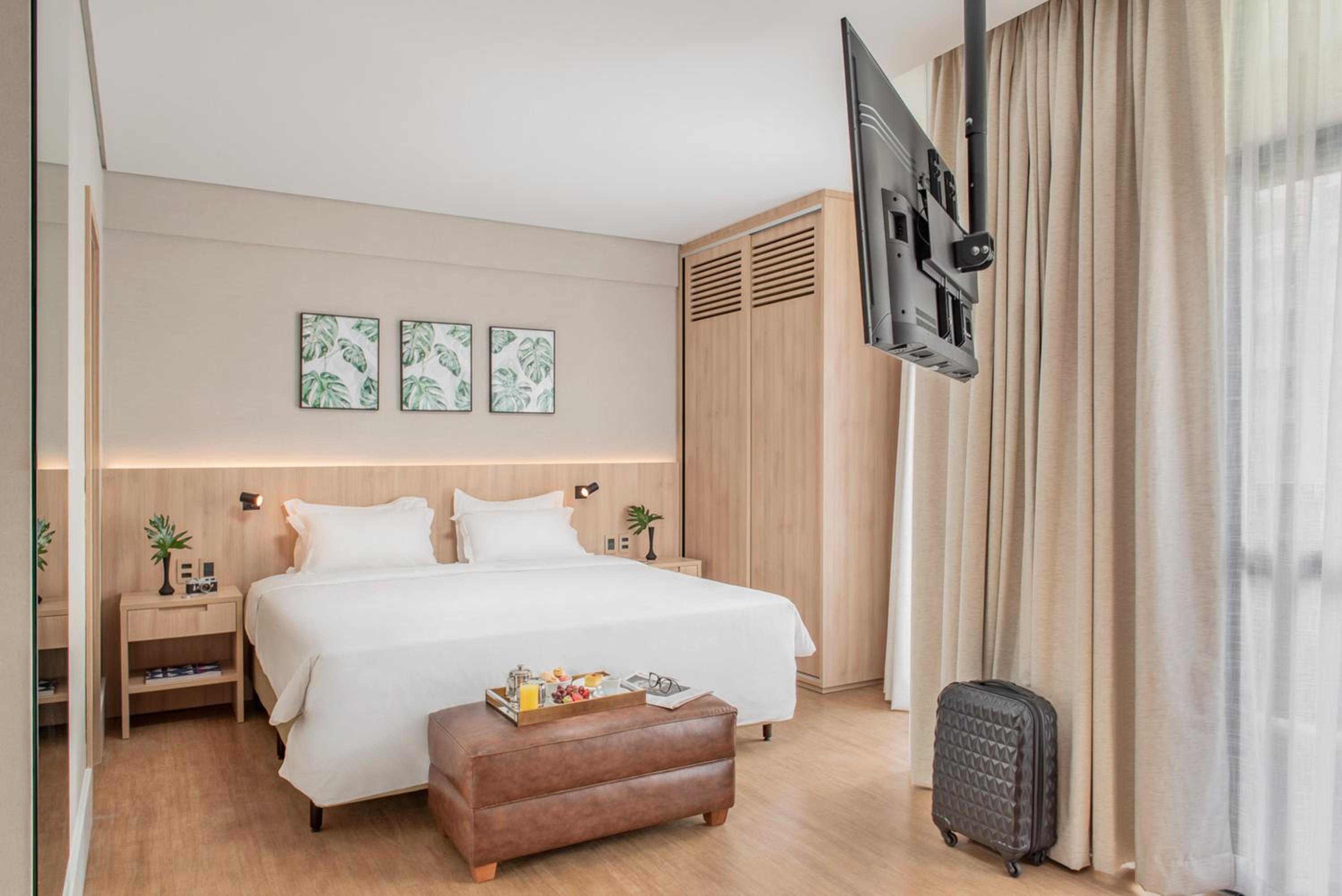 Double Premium Suite - 1 King-Size Bed - Photo 1