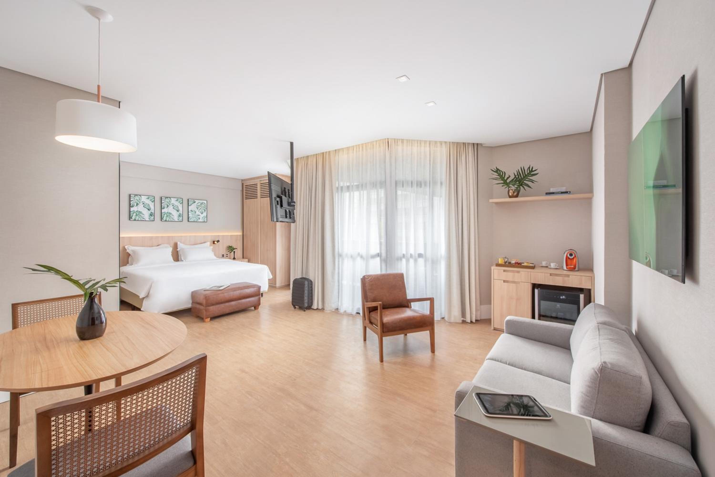 Double Premium Suite - 1 King-Size Bed - Photo 2