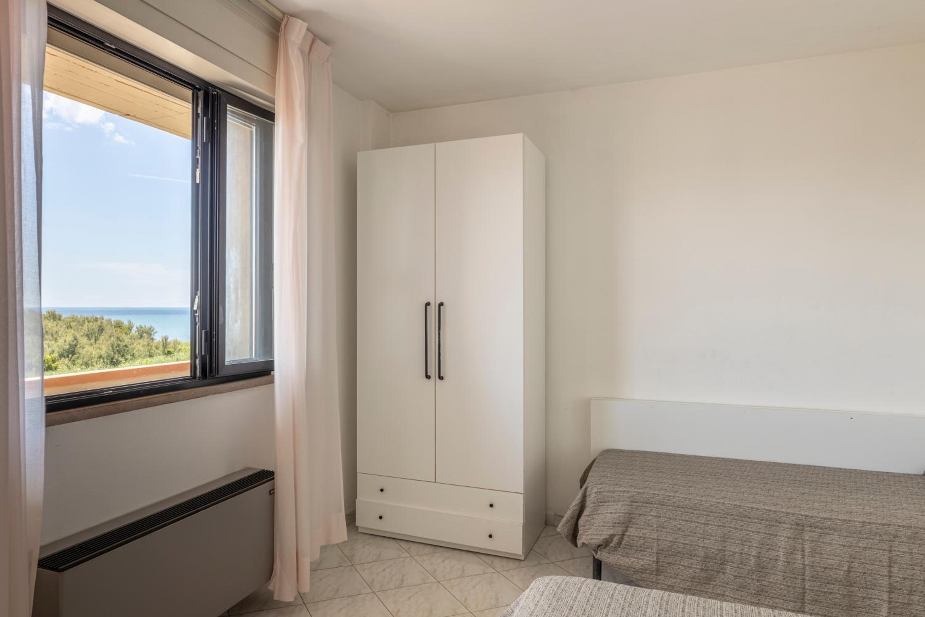 Double Room with Sea View - Photo 7