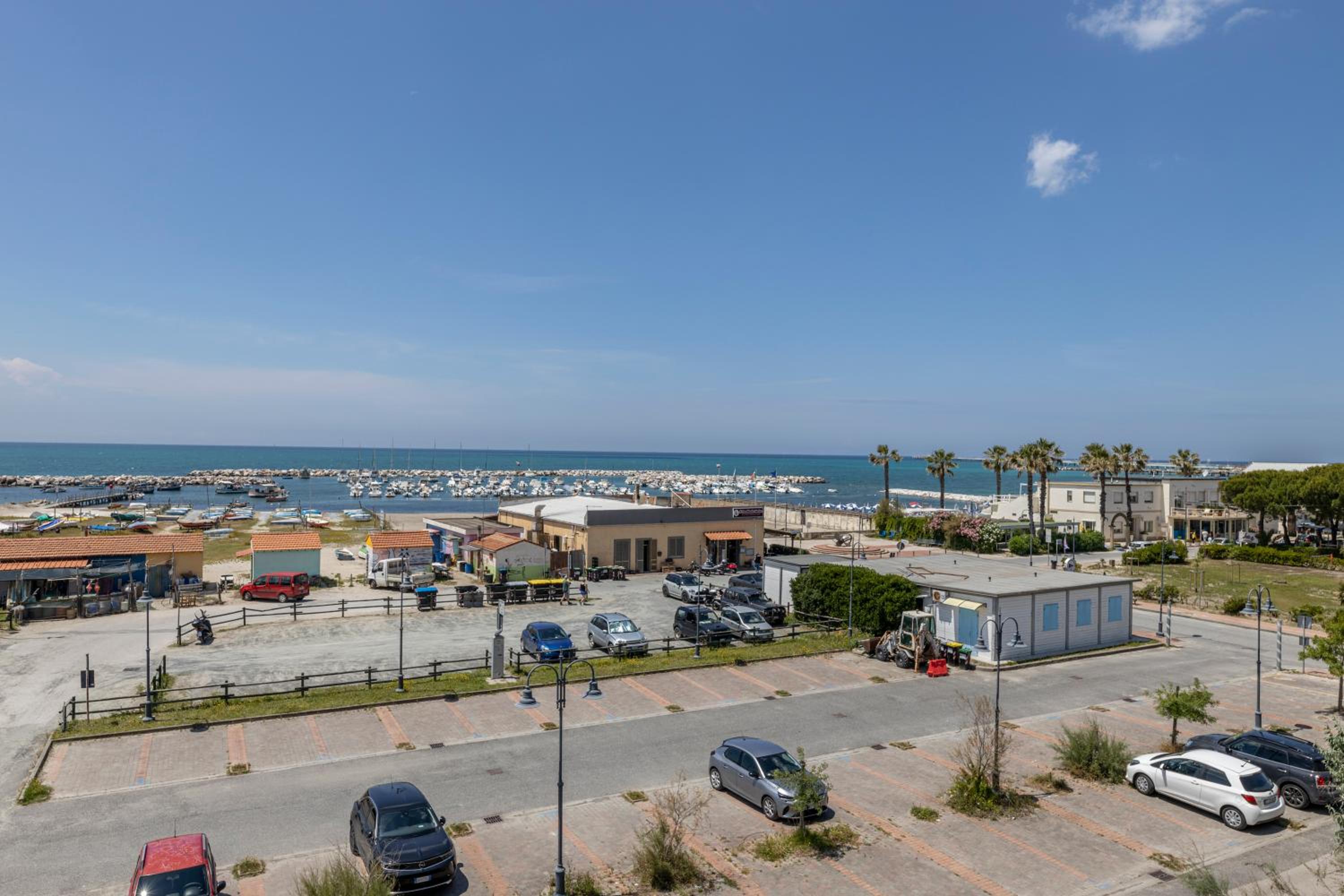 Double Room with Sea View - Photo 11