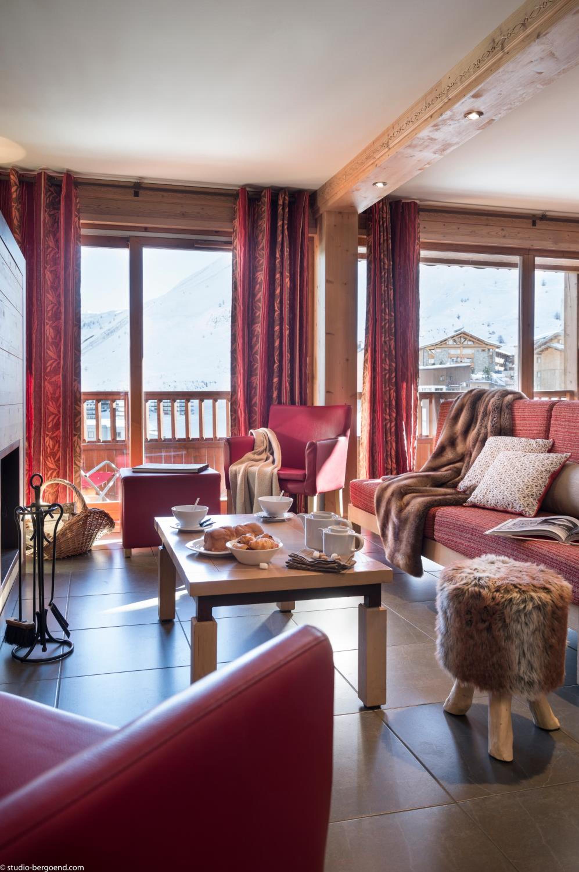 Three-Bedroom Apartment with Cabin and Sauna