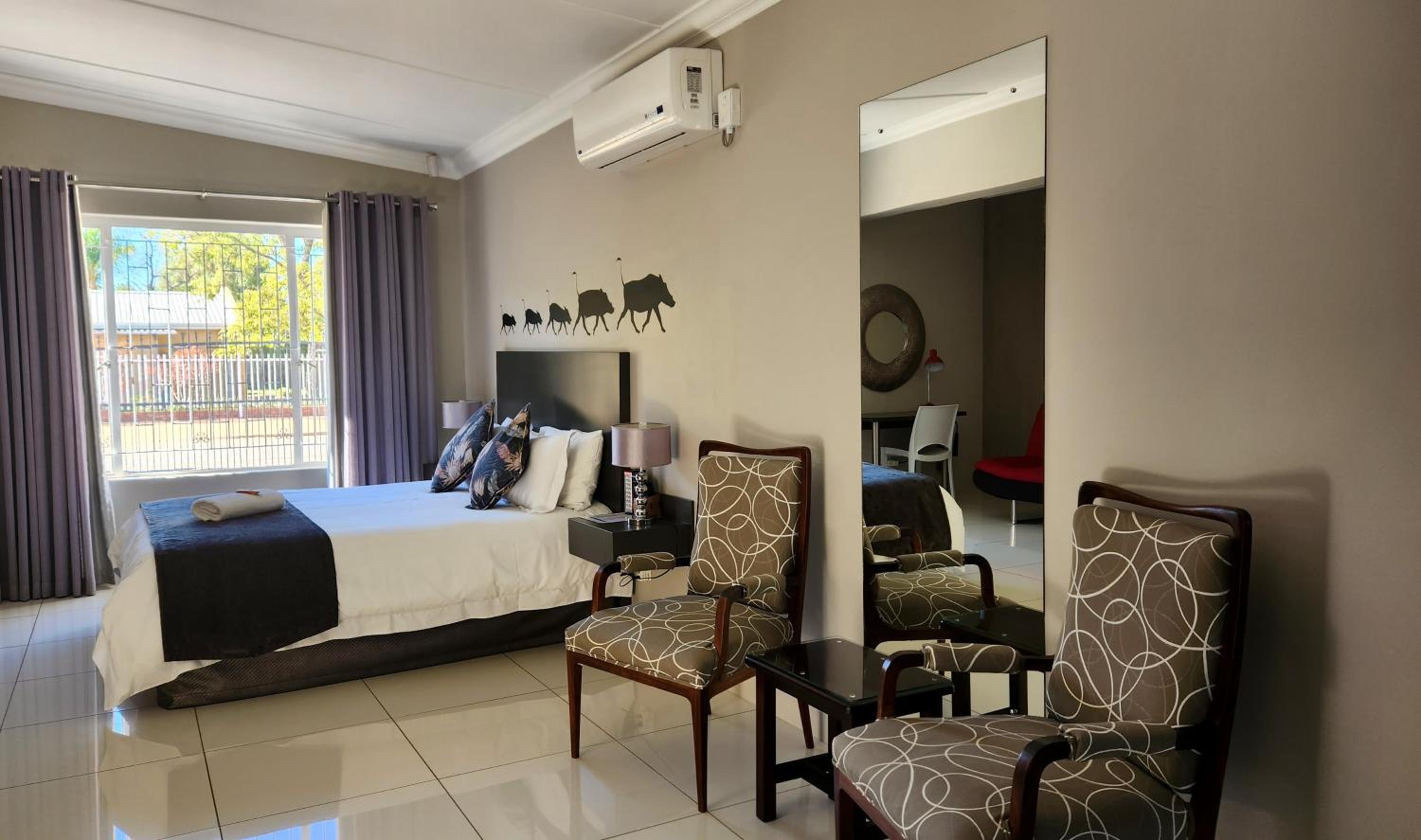 Deluxe Family Room