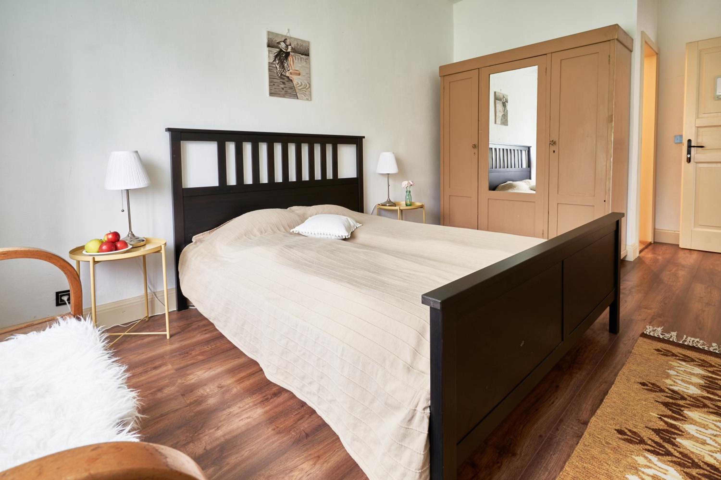 Three-Bedroom House photo 3