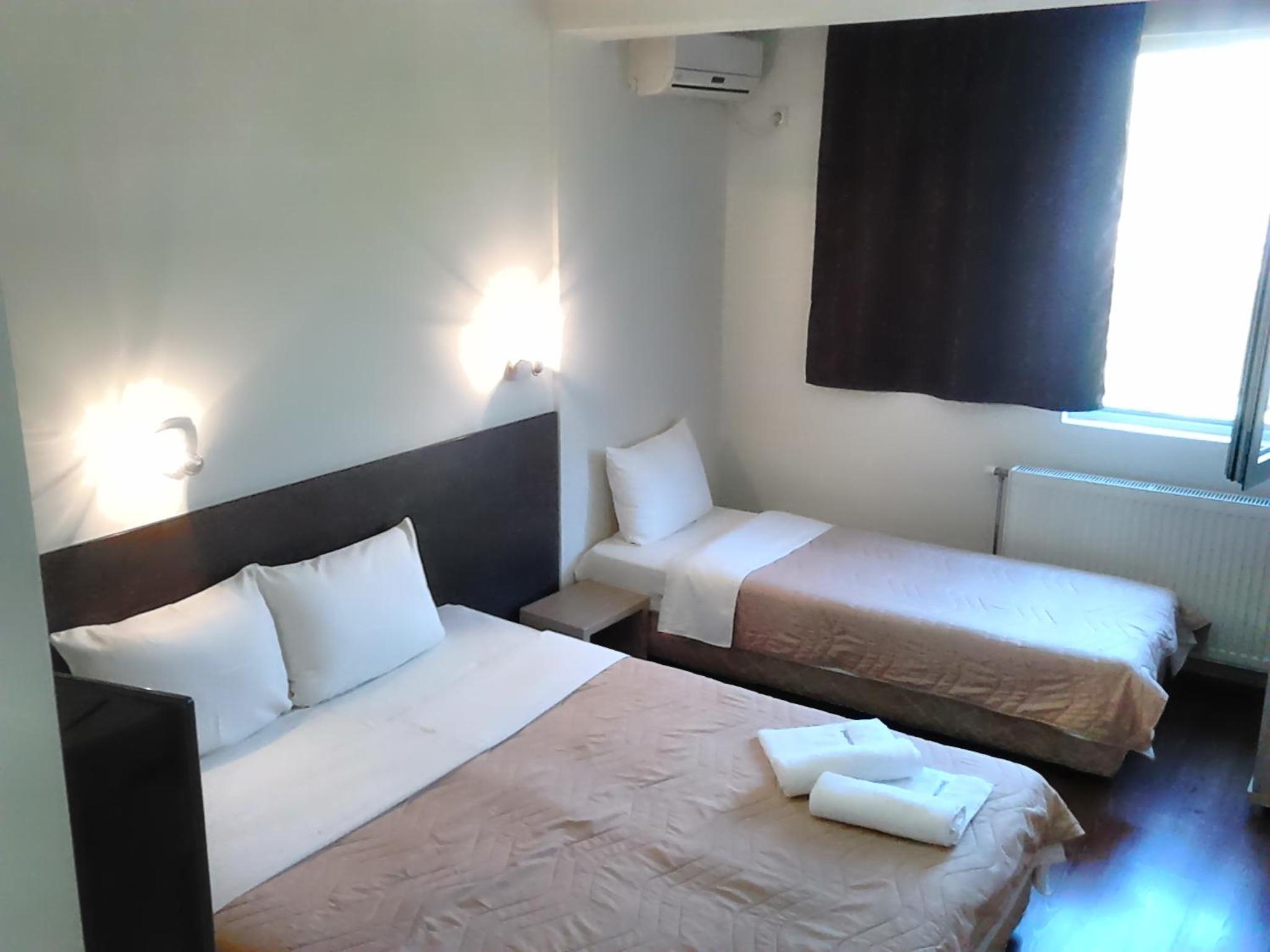 Triple Room - Photo 9