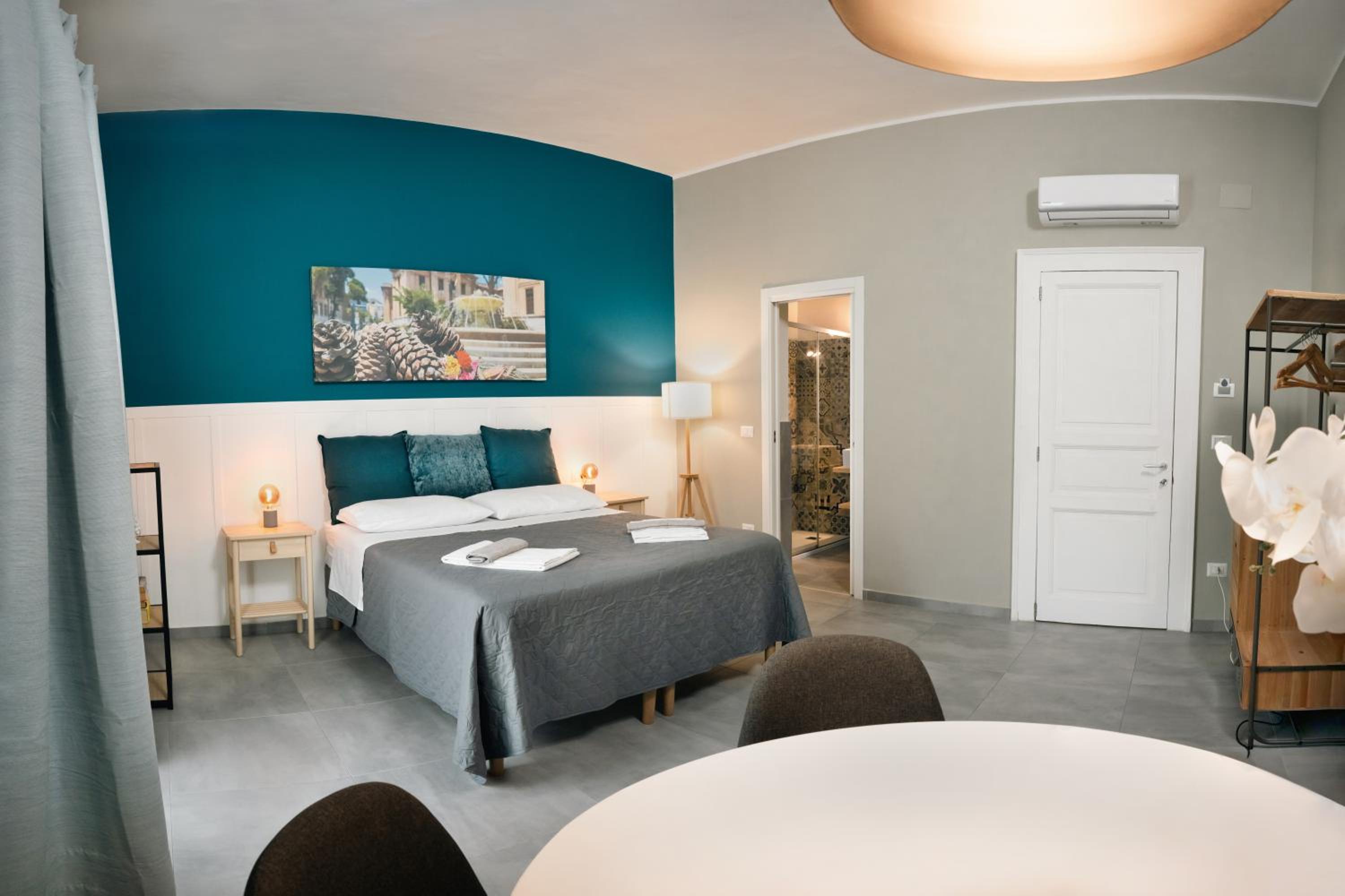 Double Room with Private Bathroom photo 3