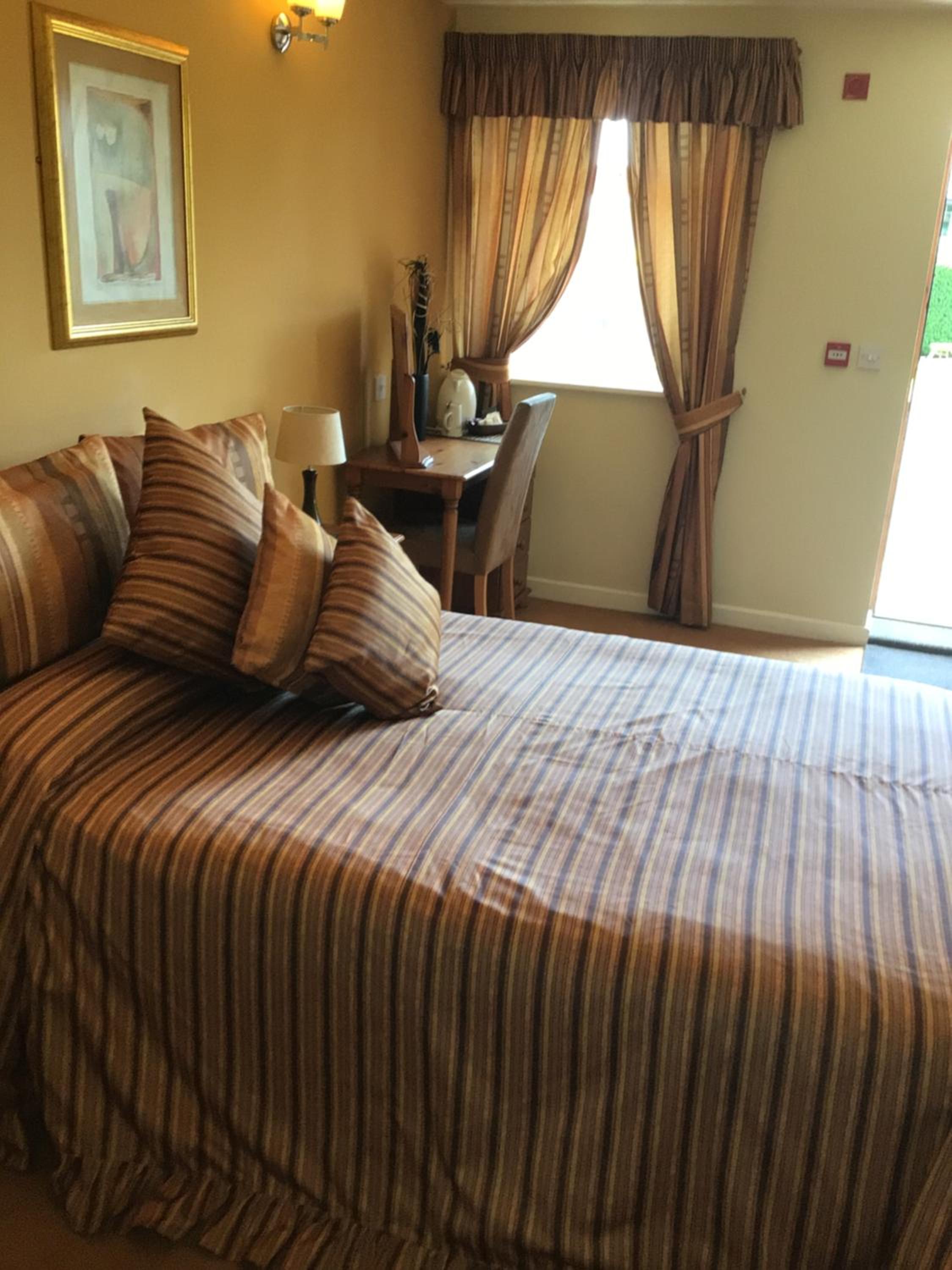 Deluxe Double Room with Sea View - Photo 8