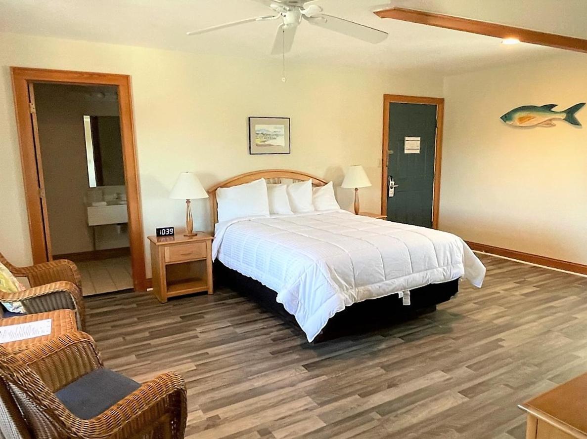 Two-Bedroom Suite - Photo 2