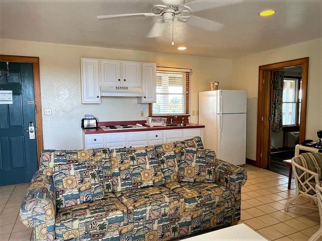 Two-Bedroom Suite - Photo 8