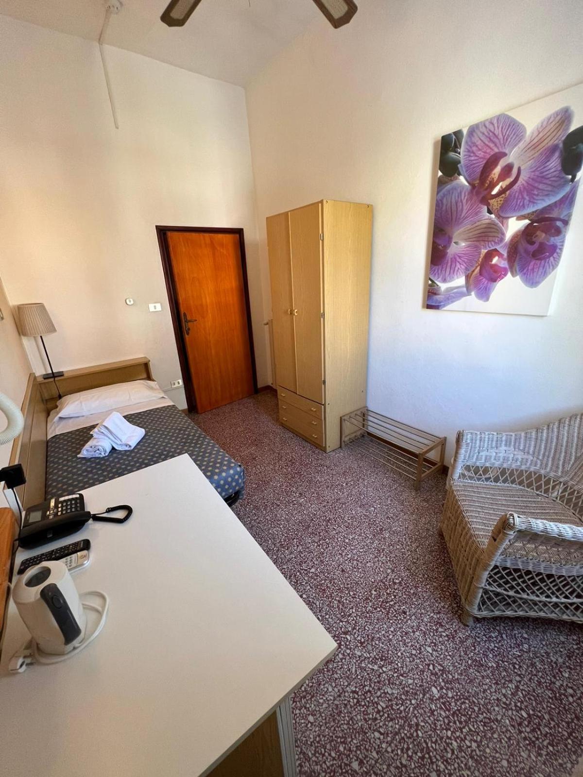 Economy Single Room photo 3