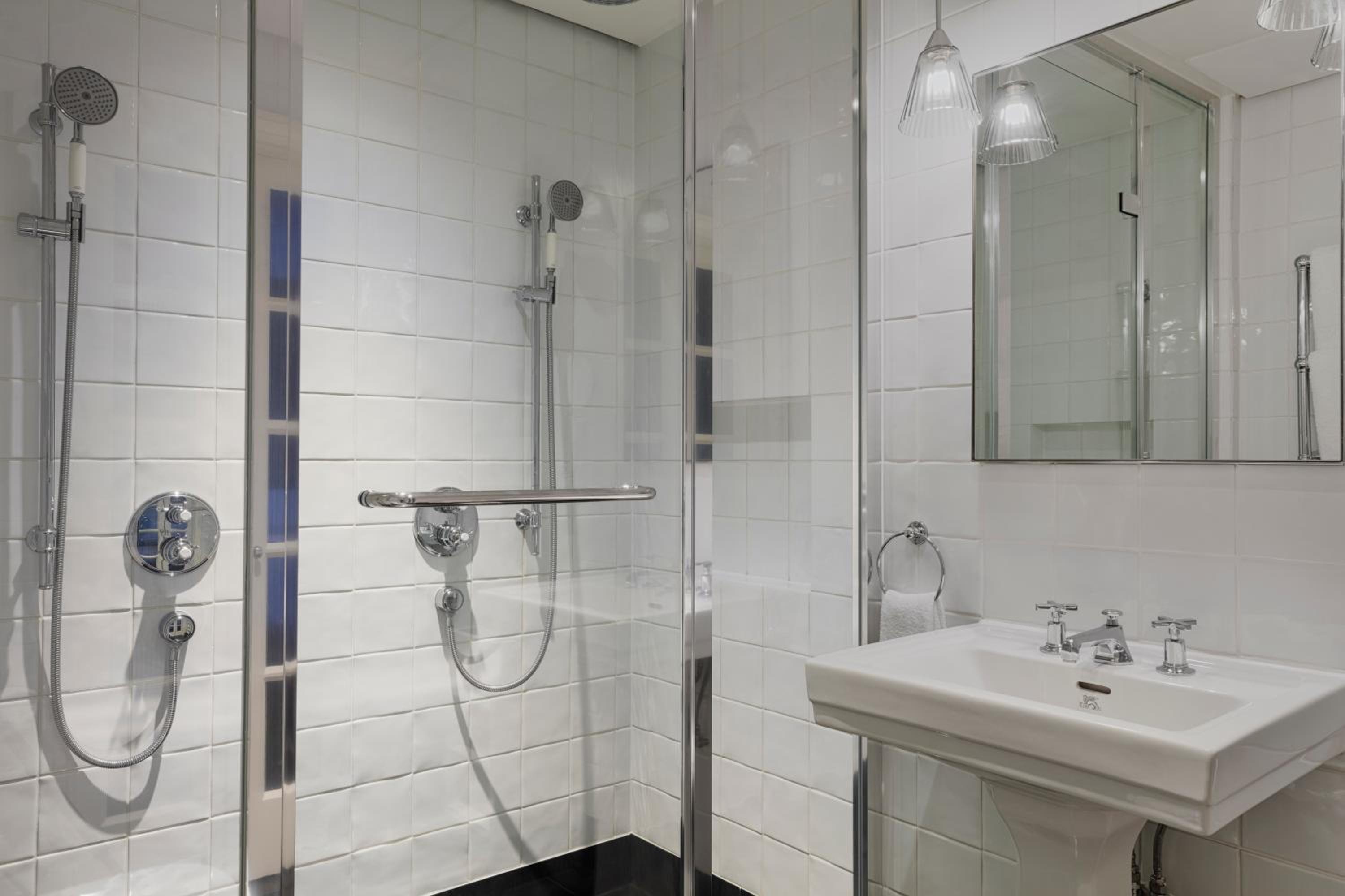 Edwardian Double Room - High Floor photo 3