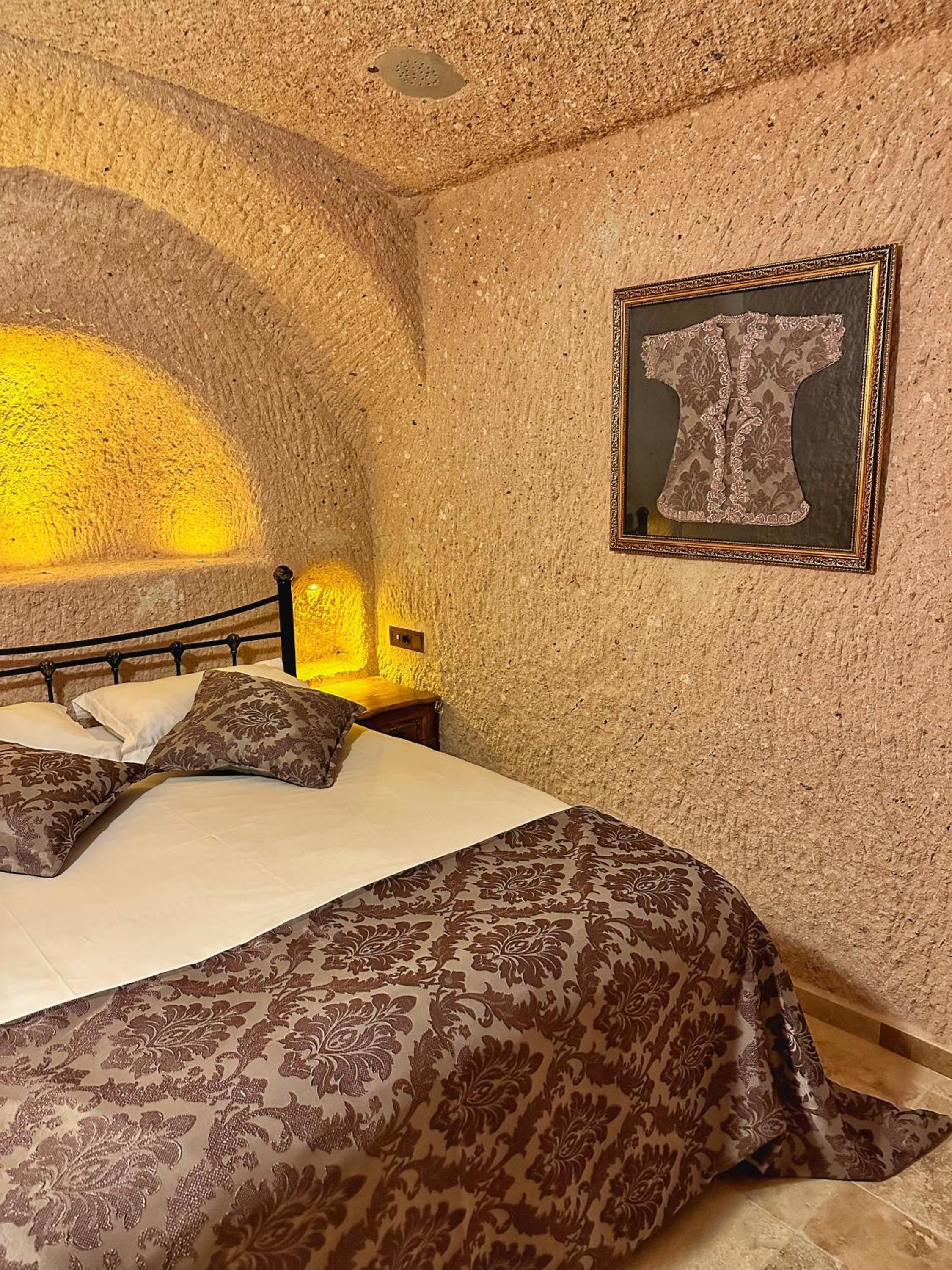 Hammam Cave Suite photo 2