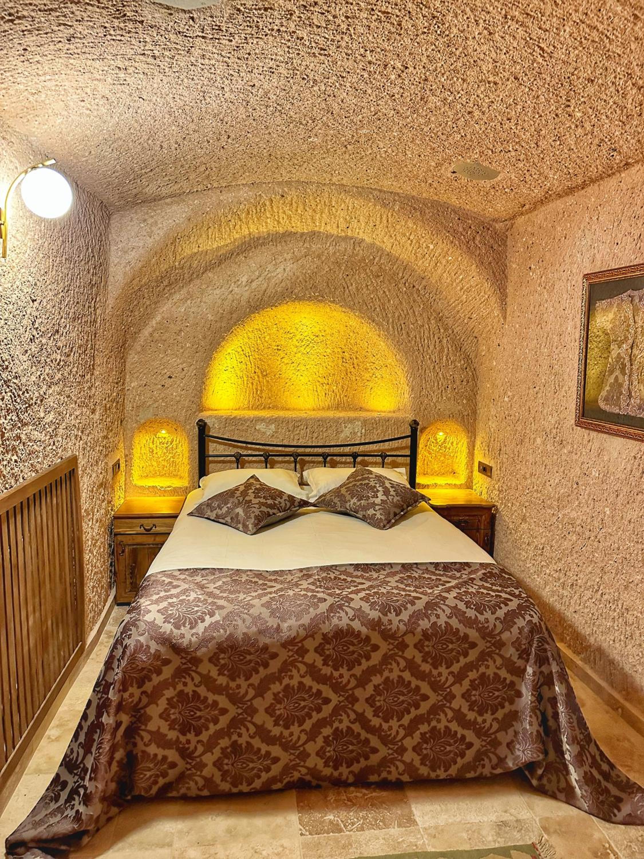 Hammam Cave Suite photo 3