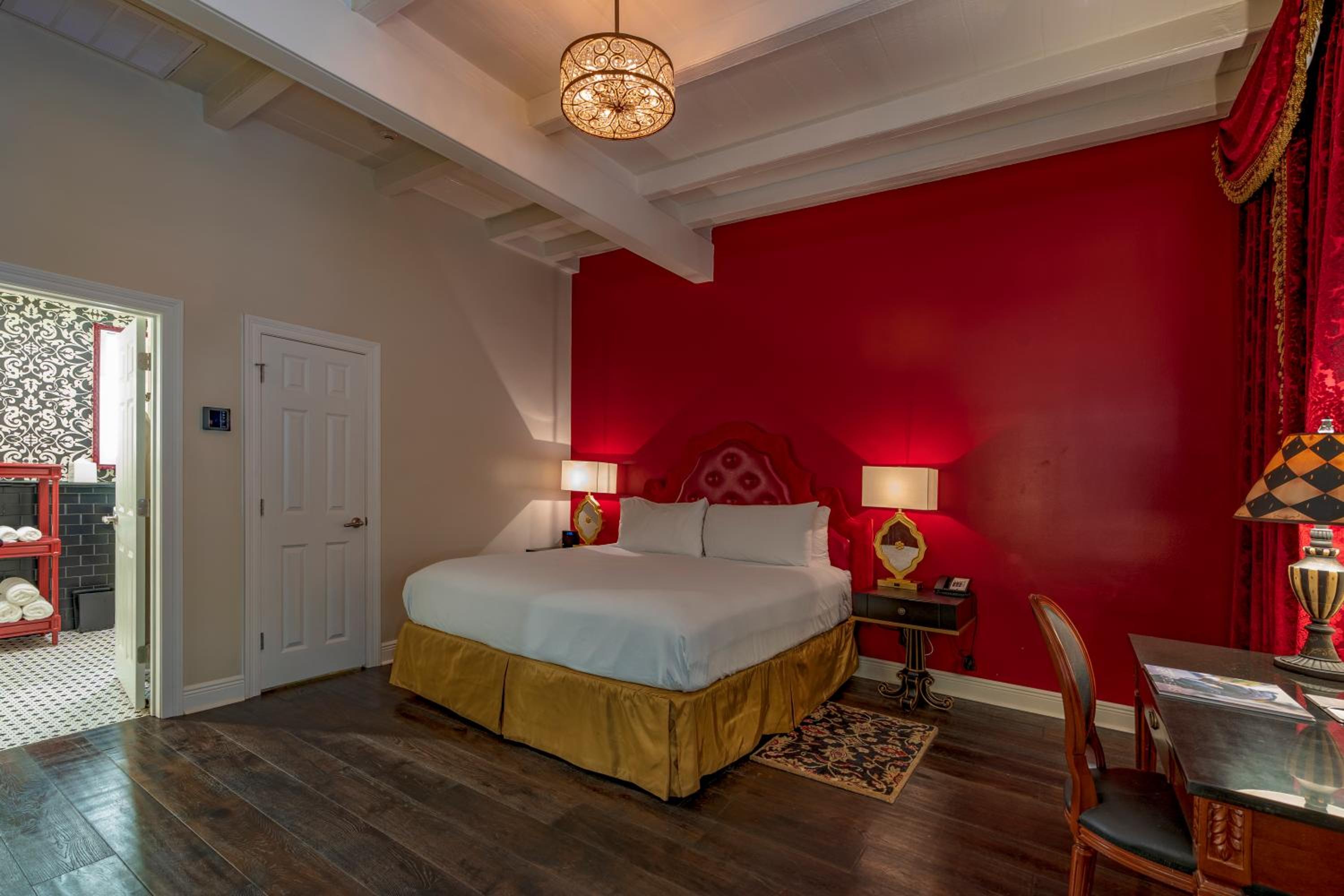 Superior King Room - Photo 3