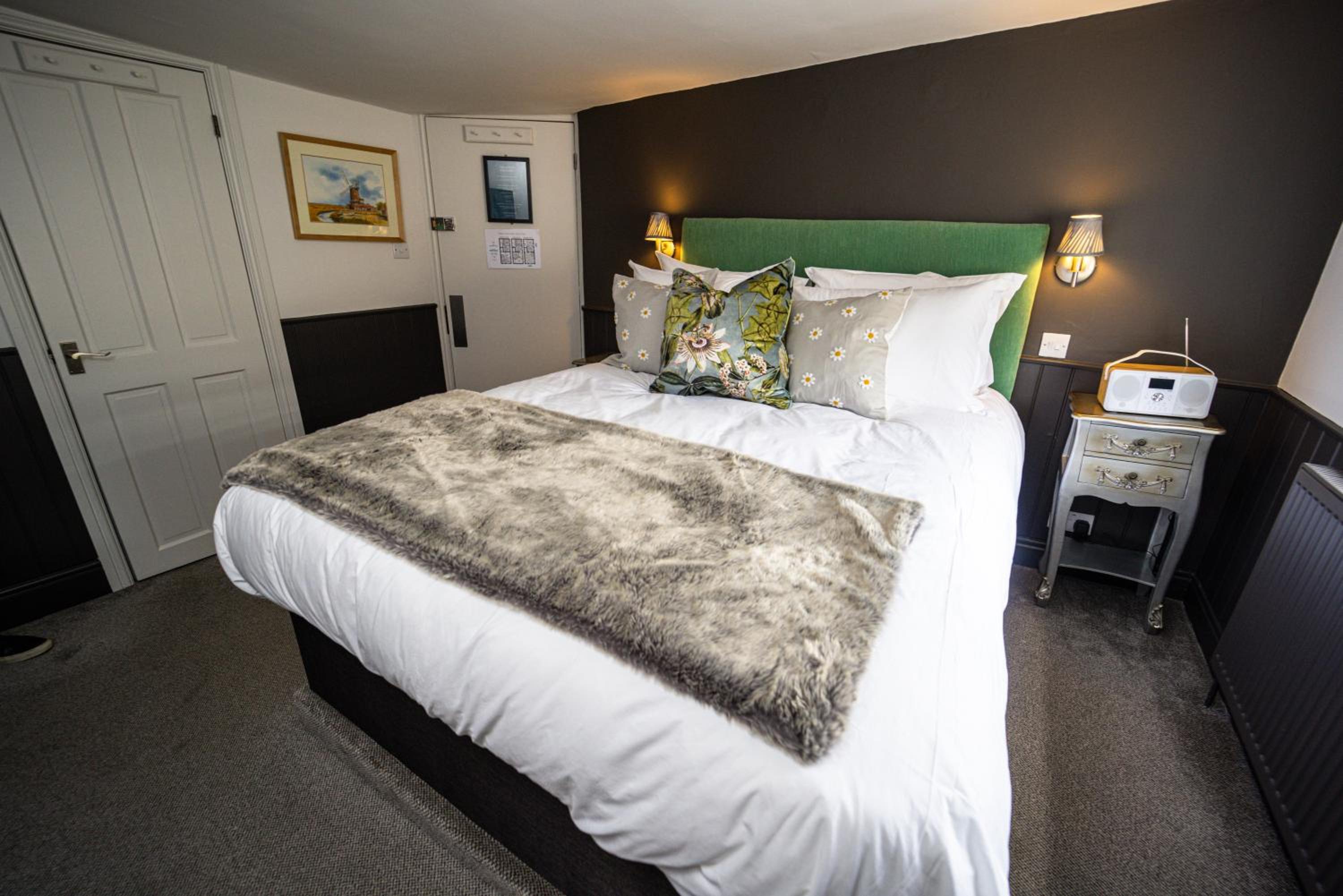 Superior King Room