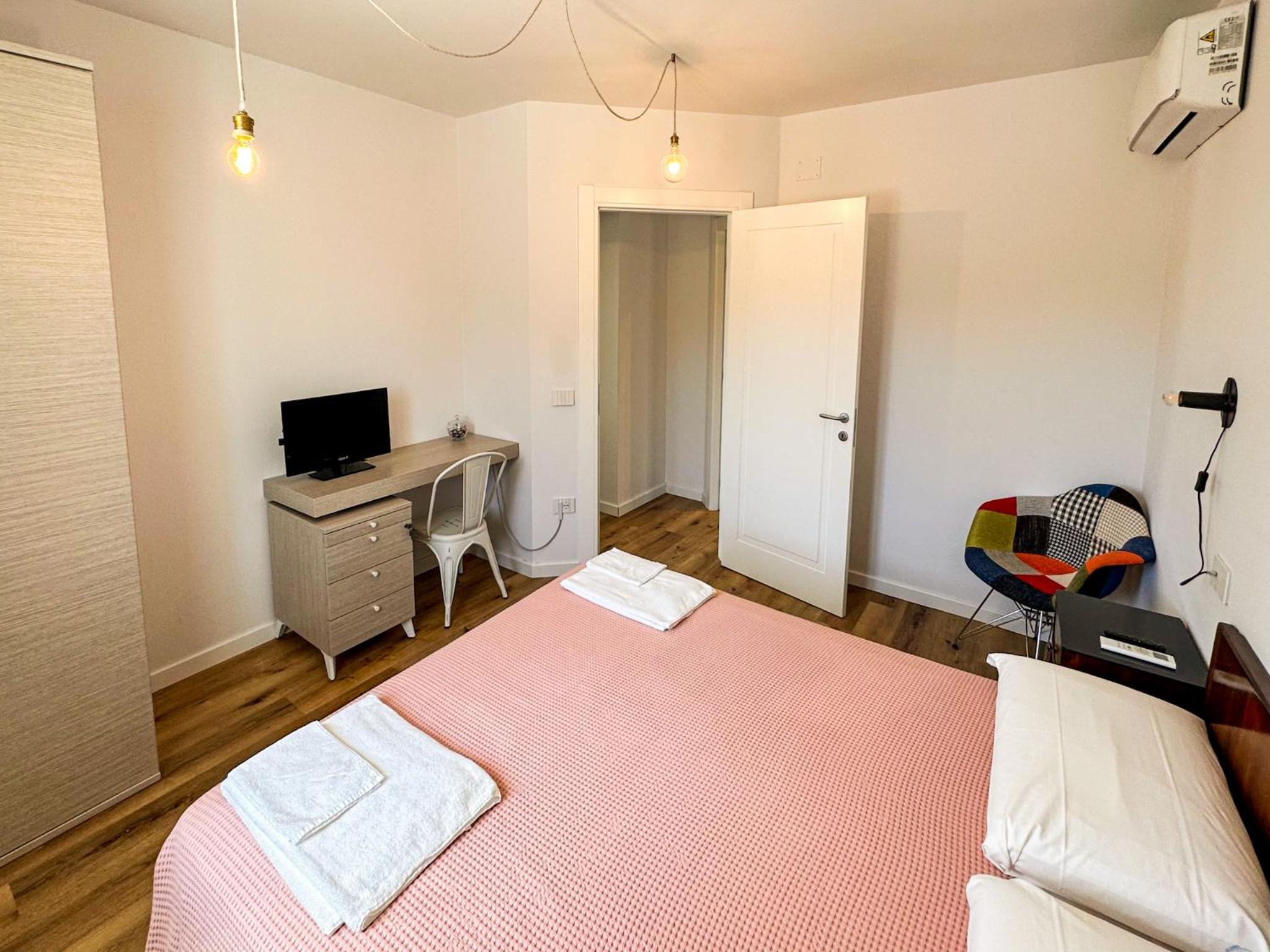 Standard Double Room - Photo 5