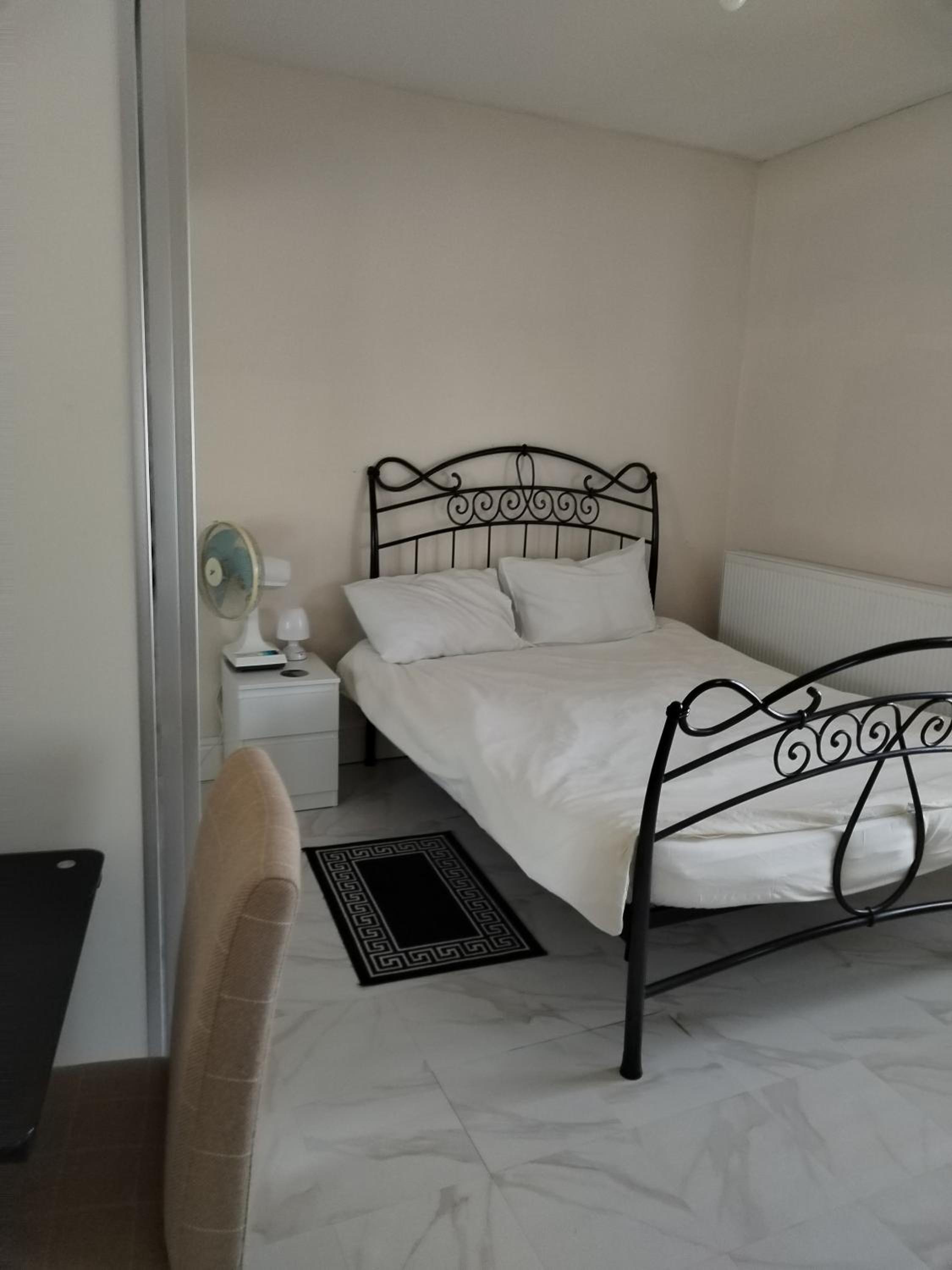 Standard Double Room with Fan - Photo 5
