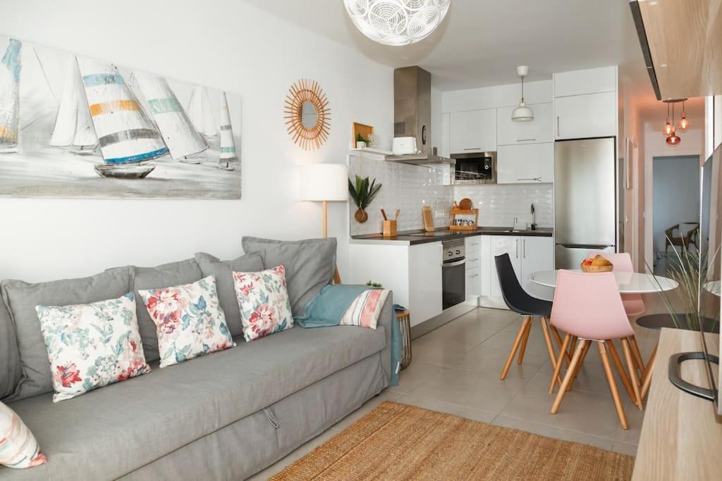 Apartamento con vista a la piscina
