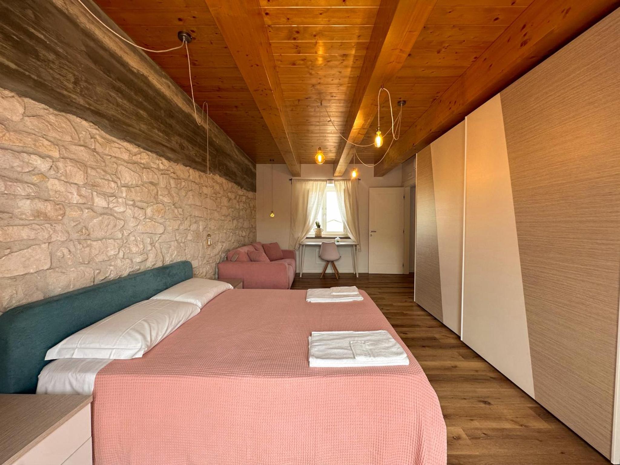Superior Double Room - Photo 11