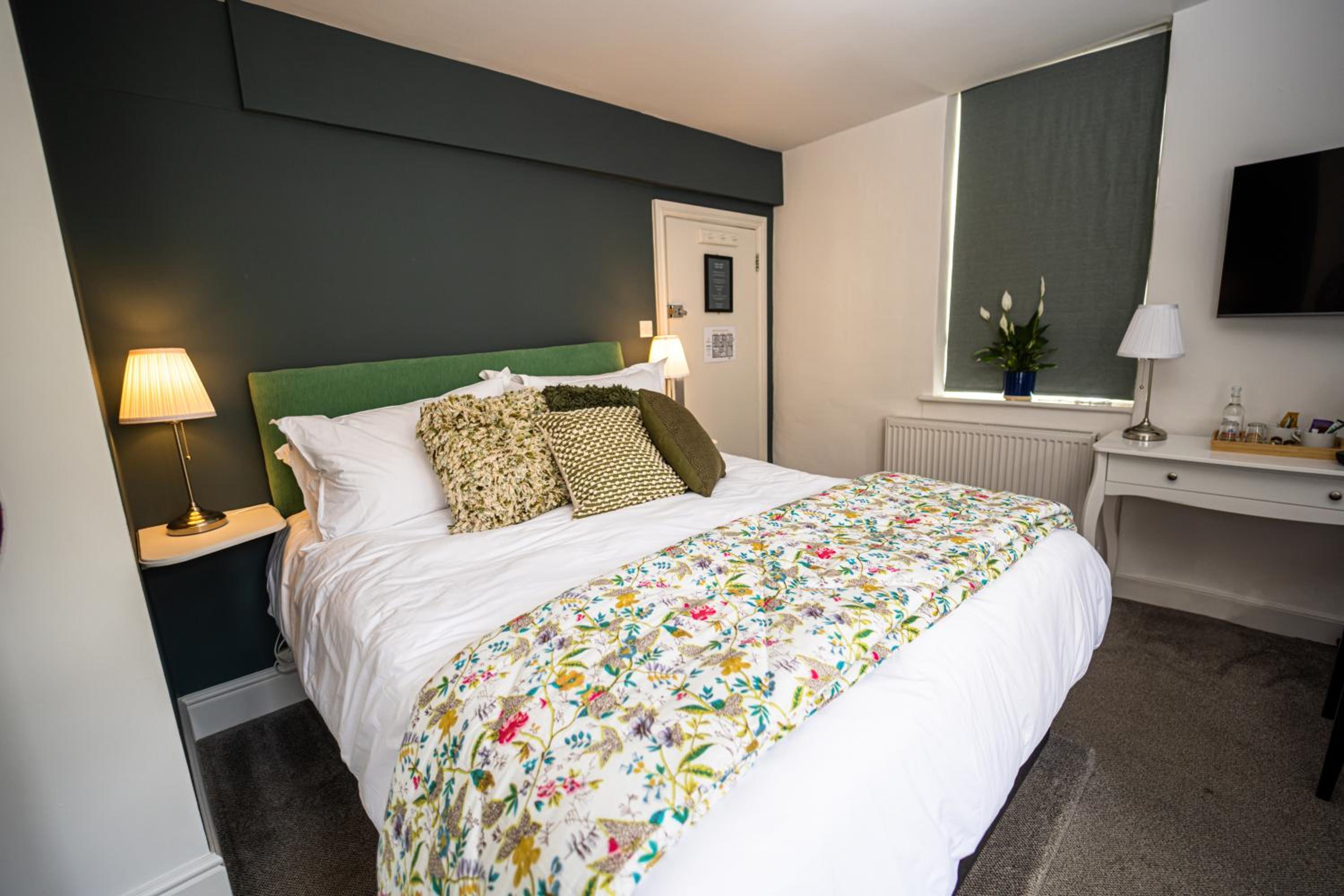 Standard King Room