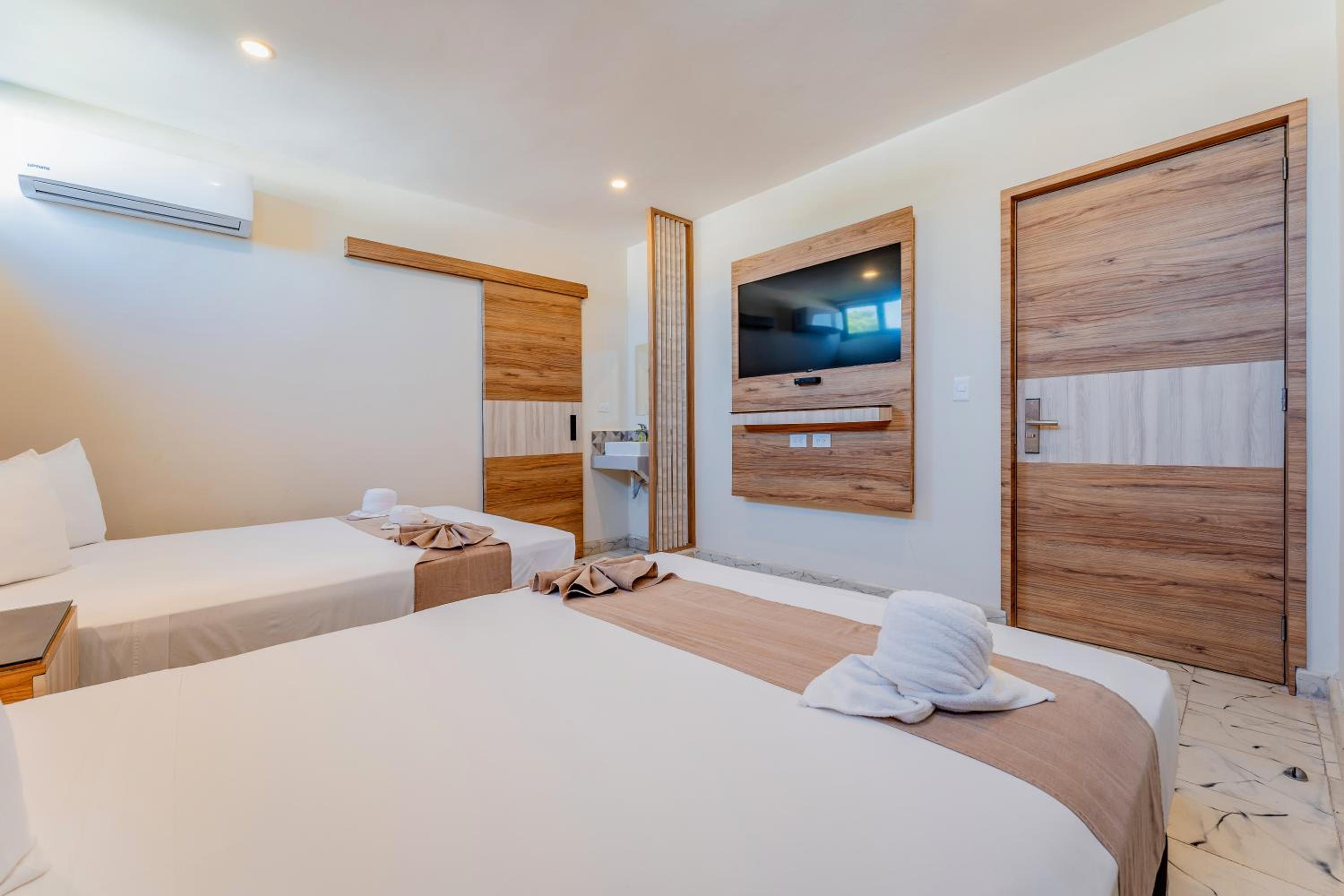 Deluxe Double Room - Photo 6