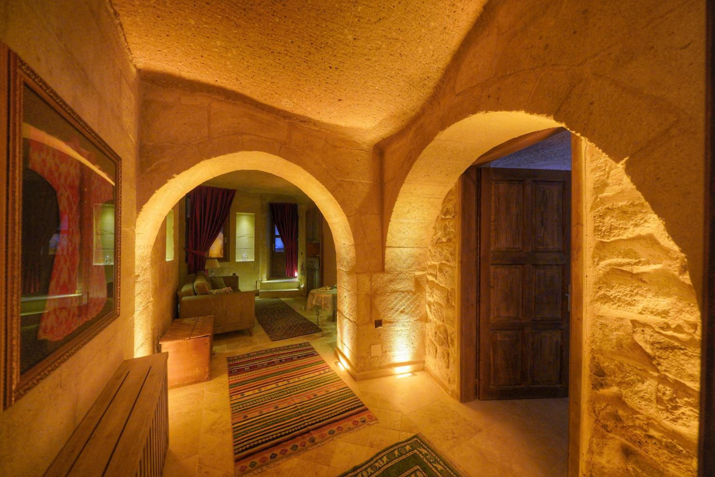 Family Cave Suite photo 1
