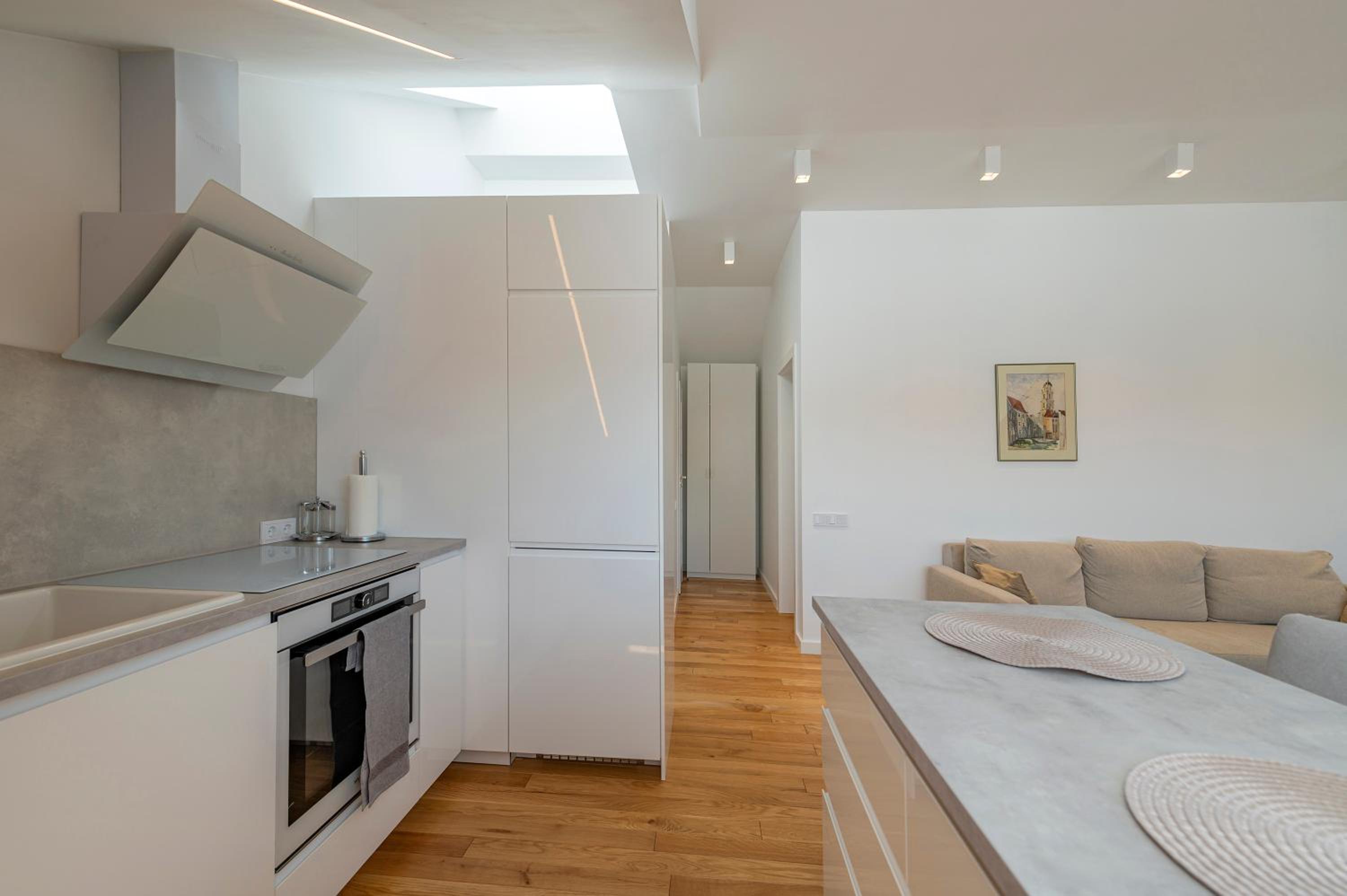 One-Bedroom Apartment - Photo 16