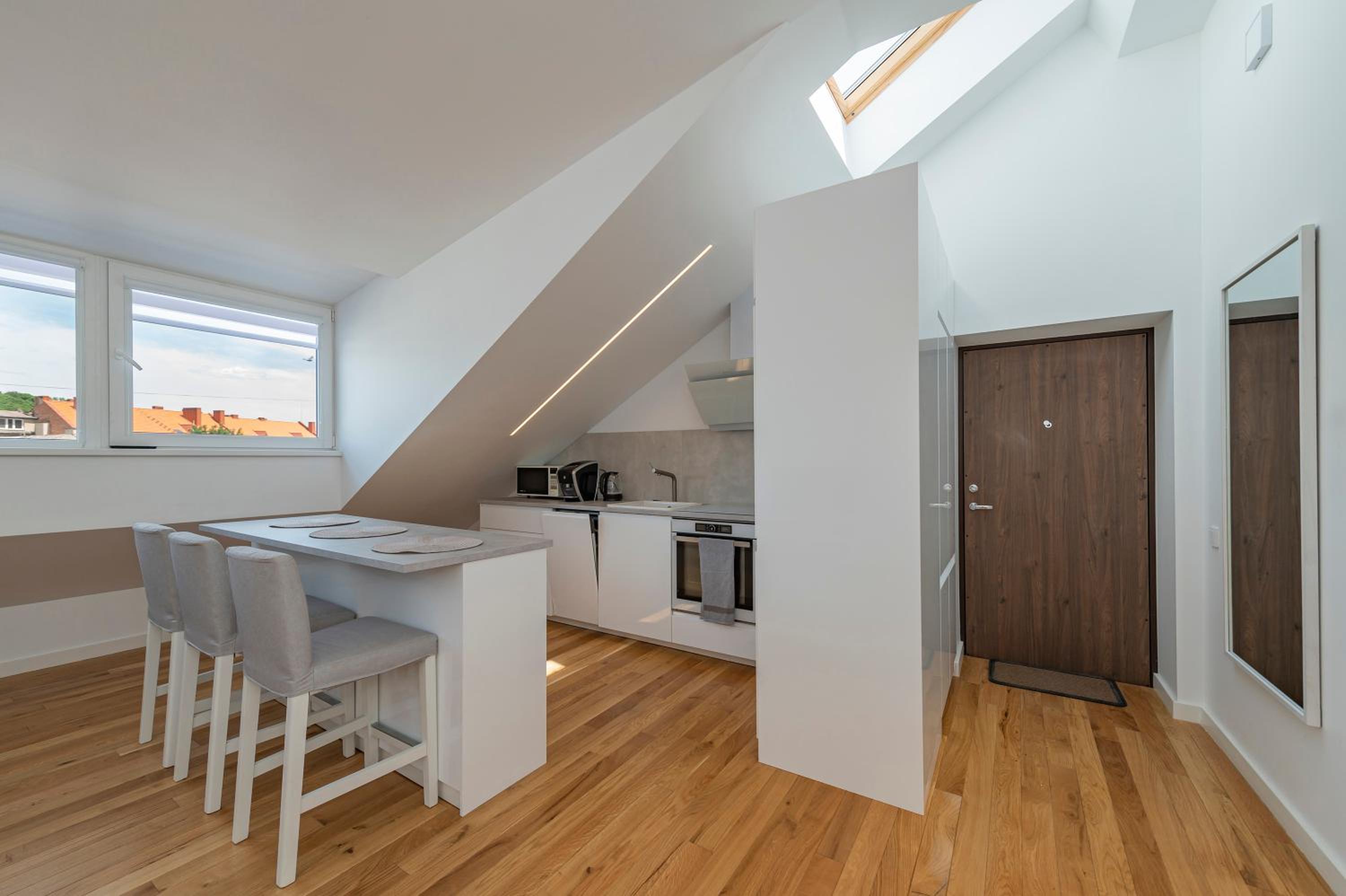 One-Bedroom Apartment - Photo 17