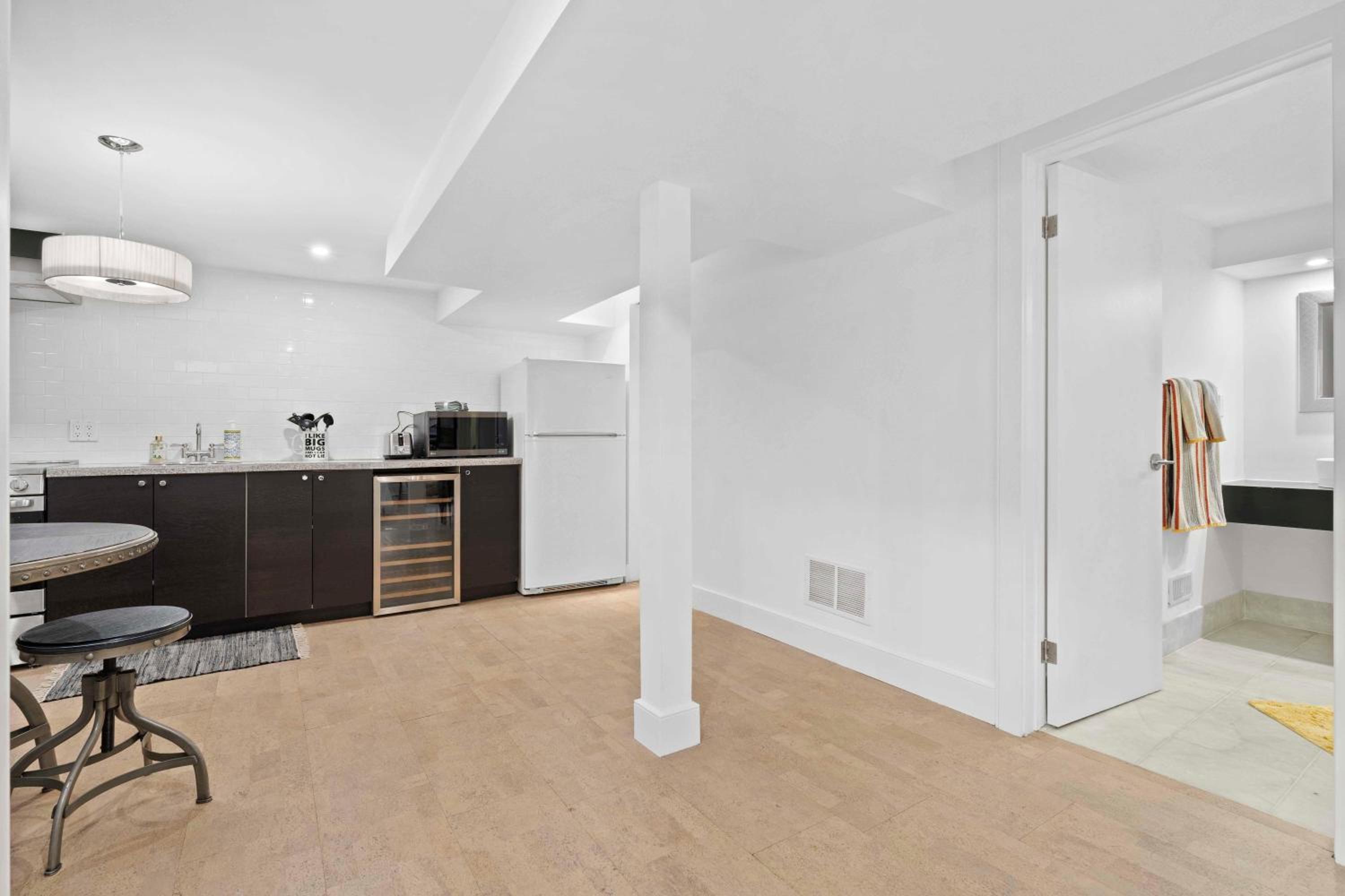 Apartment photo 2