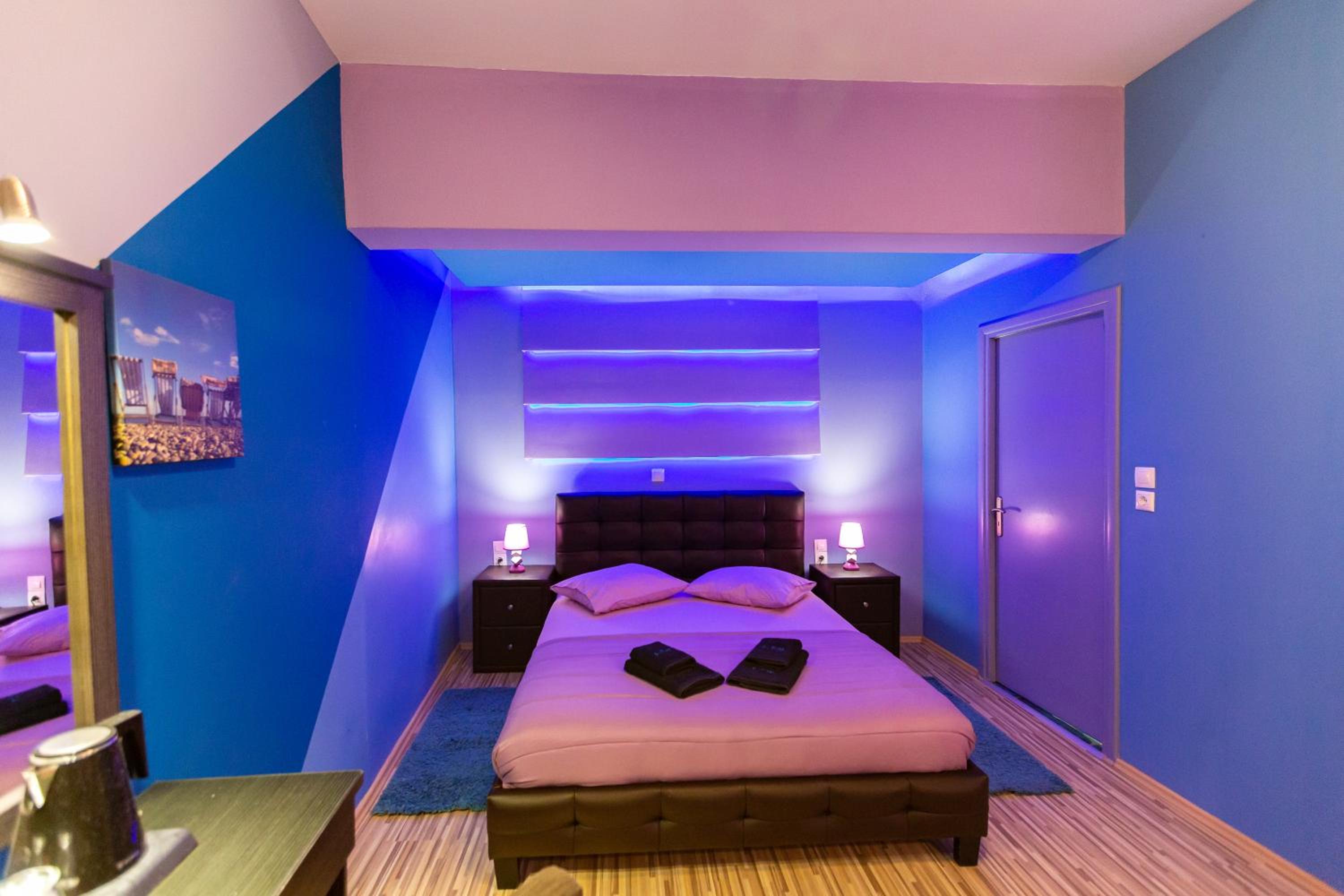 Studio Apartment photo 2