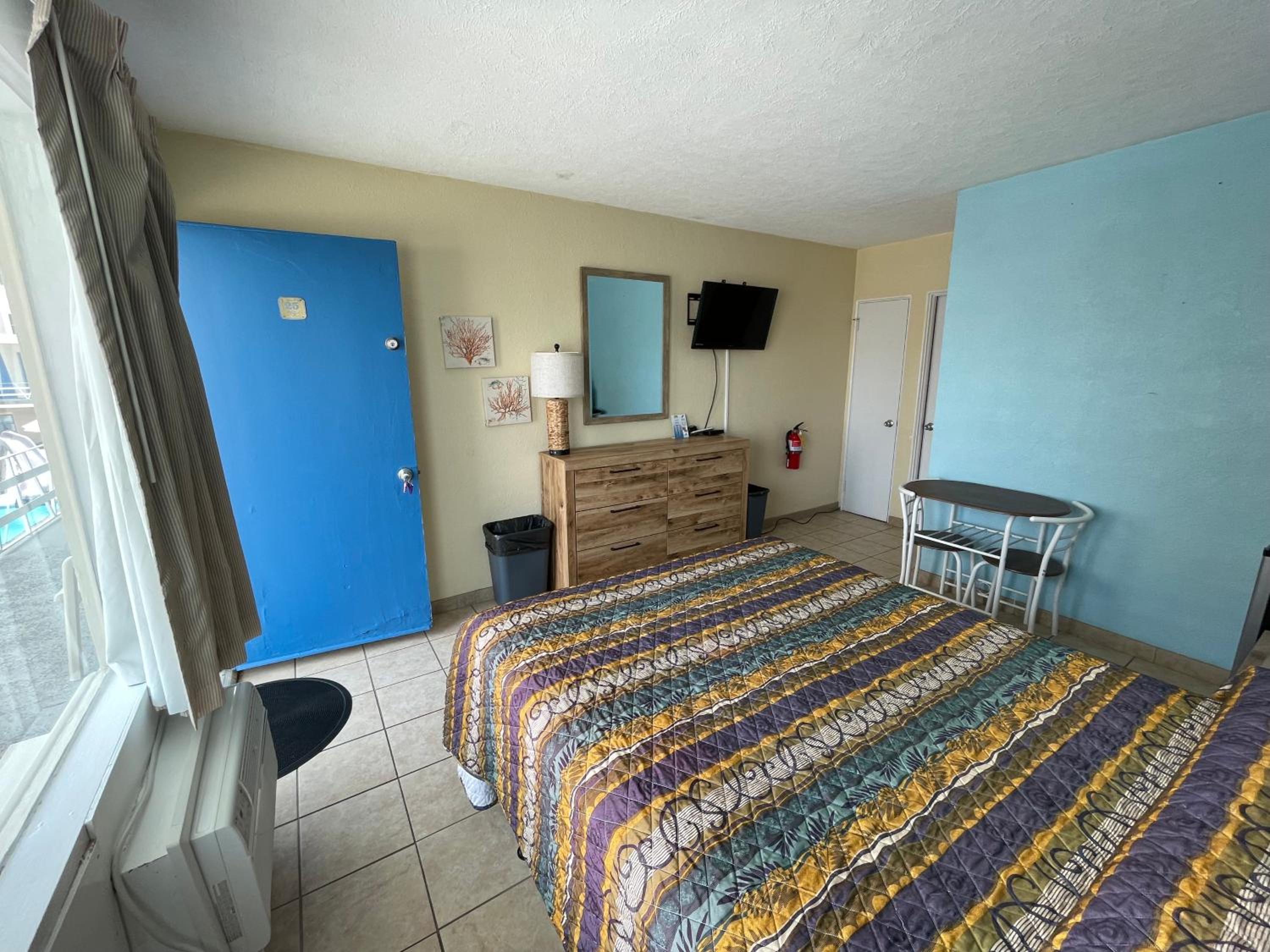 Double Room- Unit C photo 2