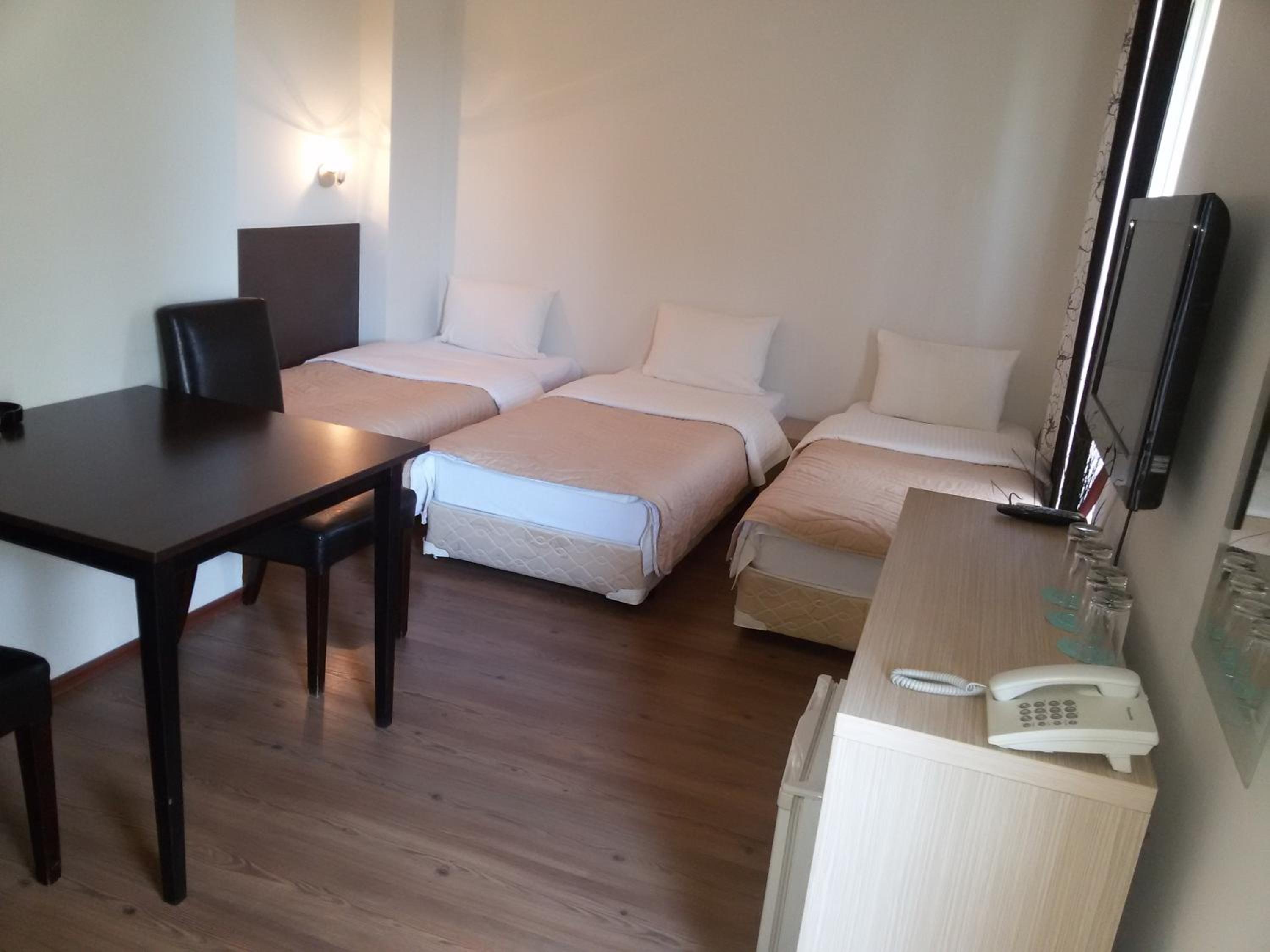Quadruple Room - Photo 38