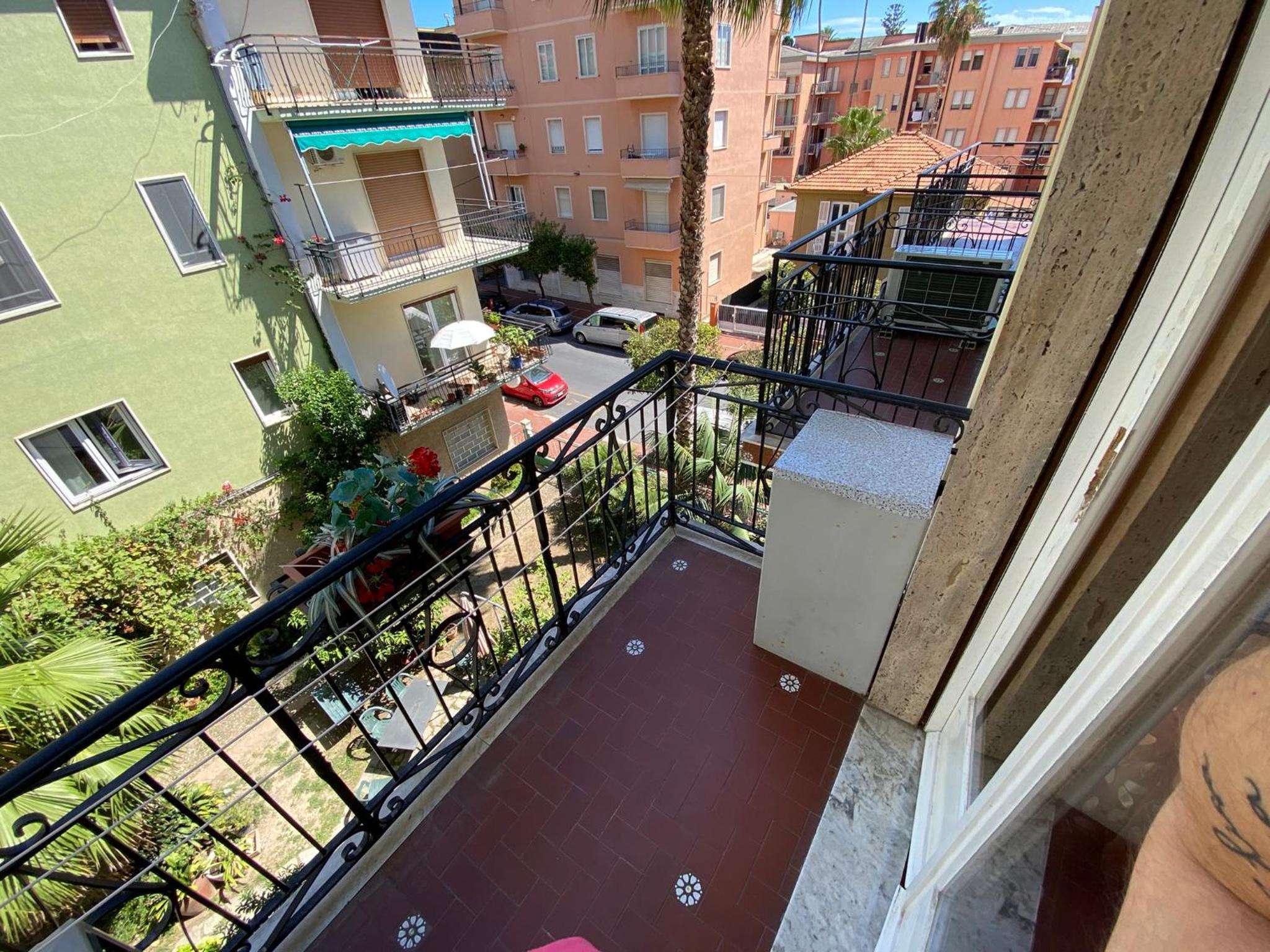 Apartment With Balcony photo 3