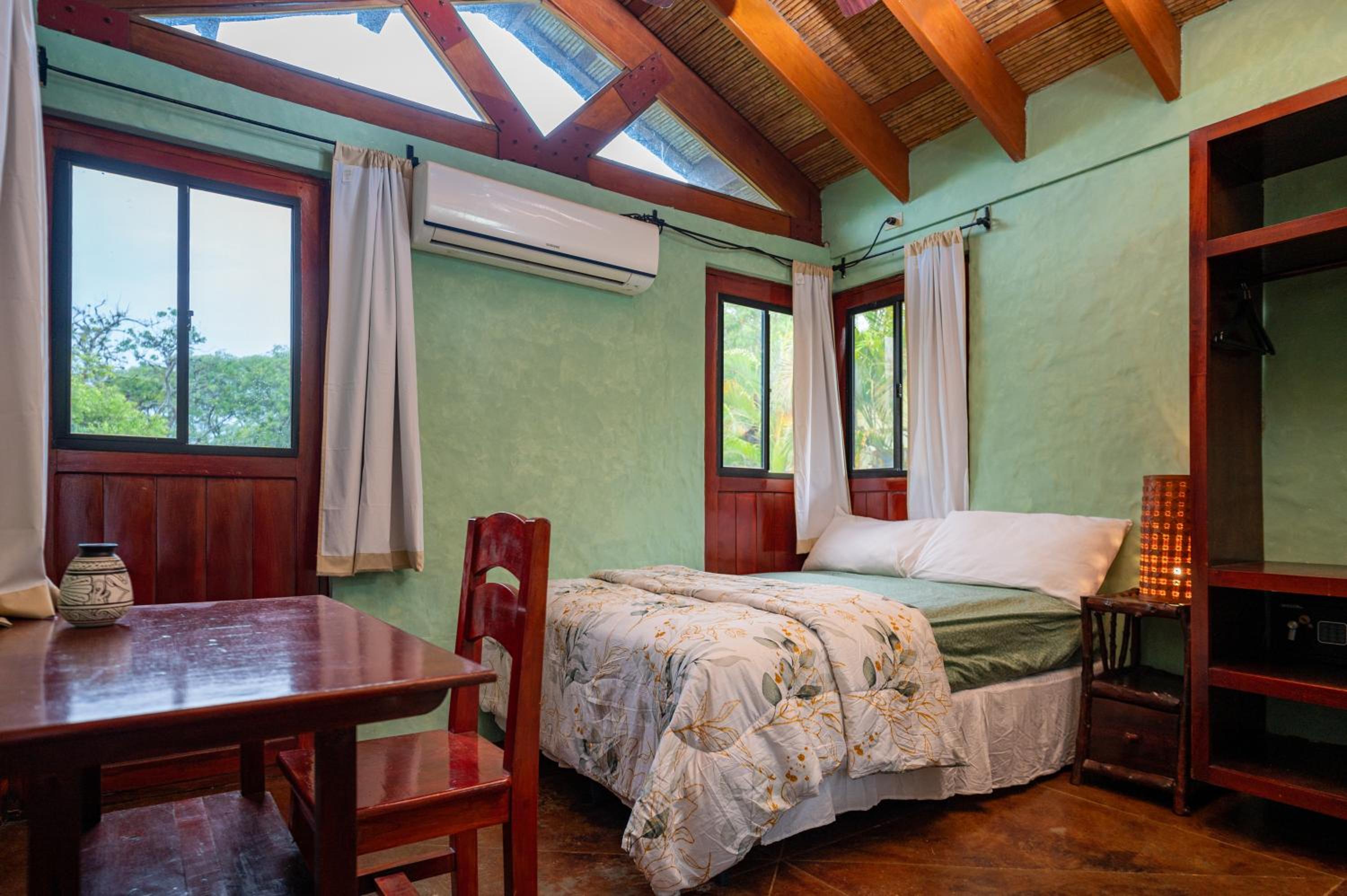 Deluxe Family Suite photo 3