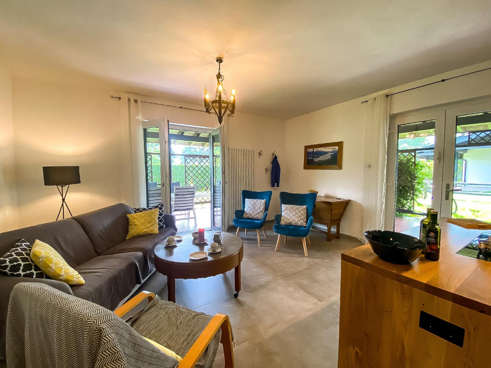 Apartment with Mountain View