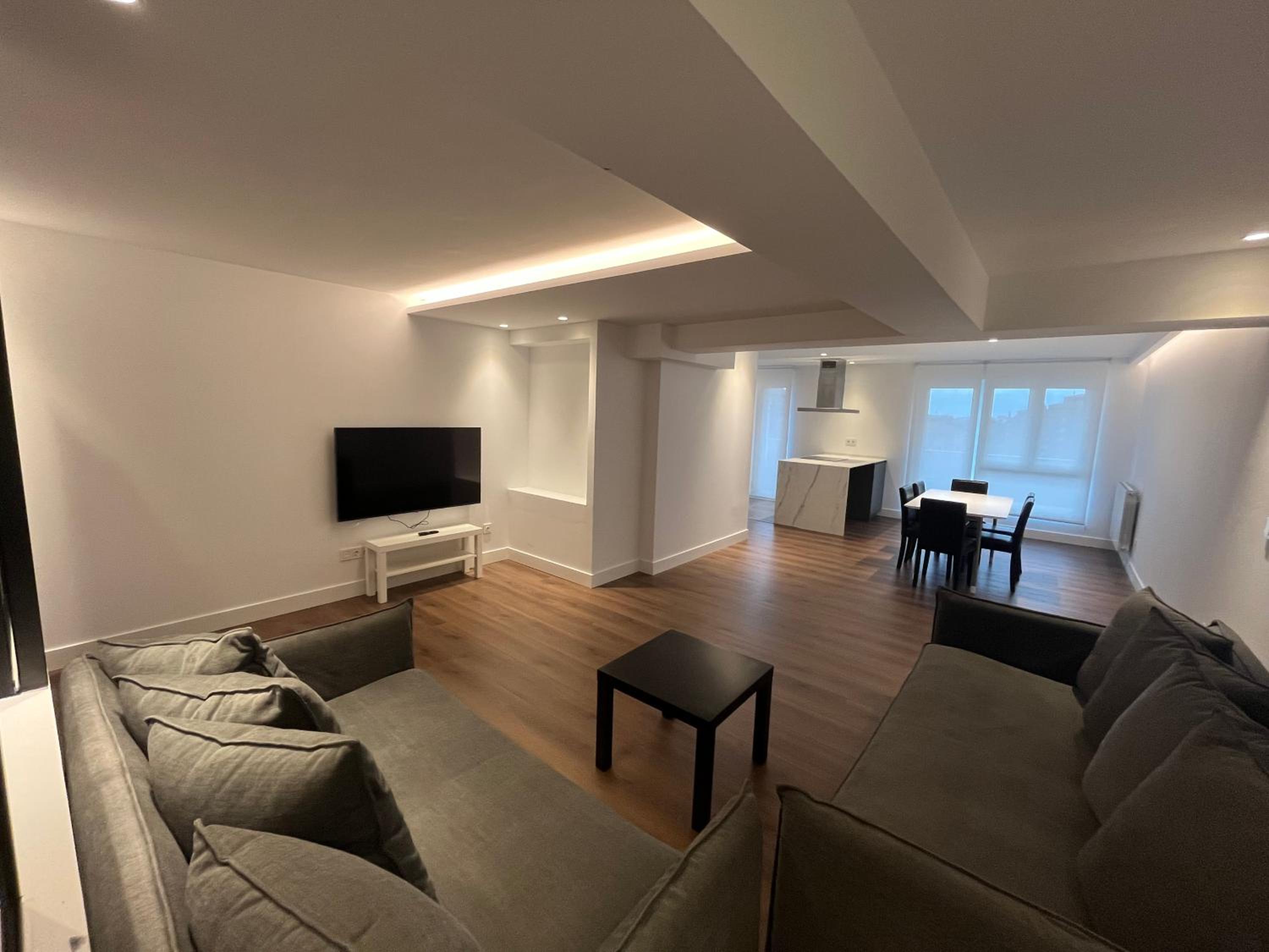 Apartamento con Balcón