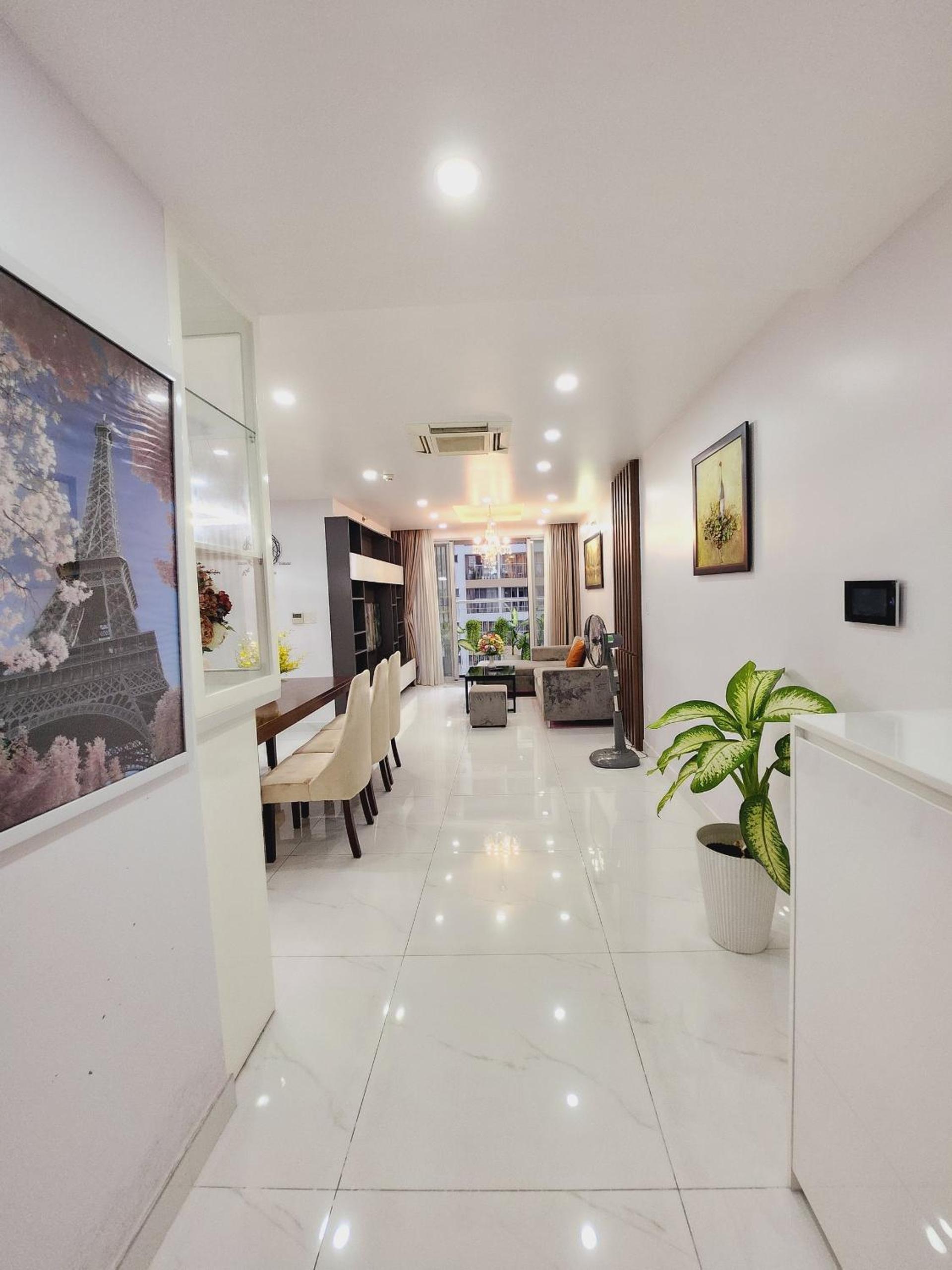 Deluxe Apartment