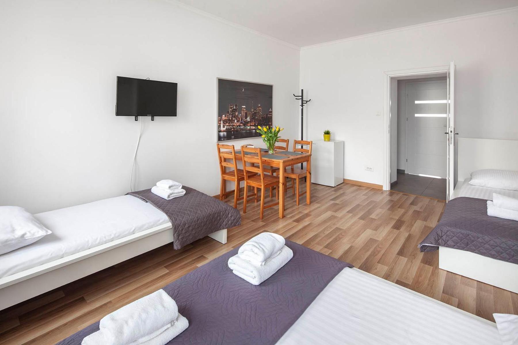 Quadruple Room - Photo 13