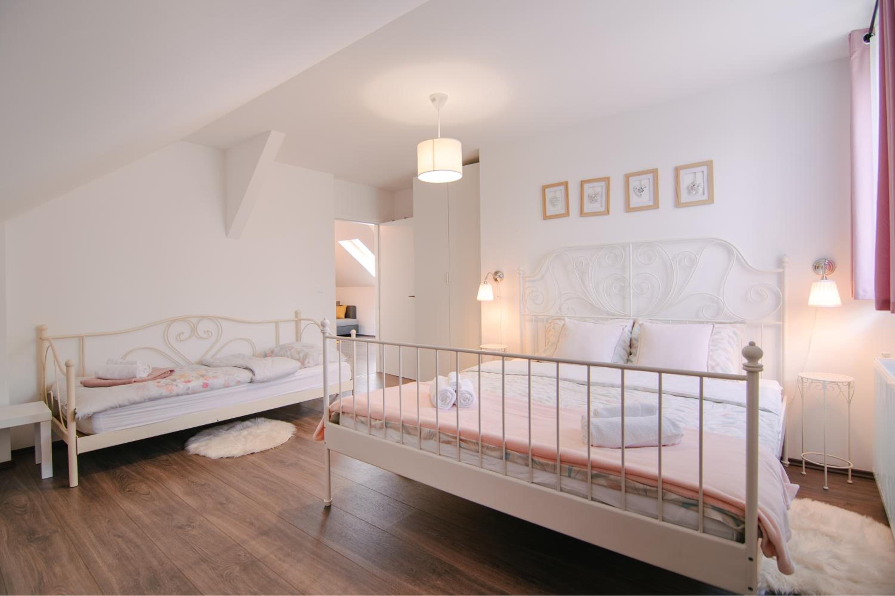 Three-Bedroom House photo 3