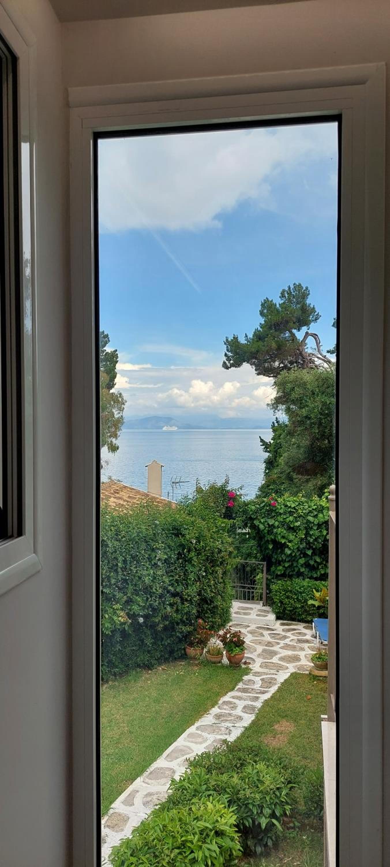 Deluxe Double Room with Balcony and Sea View photo 2