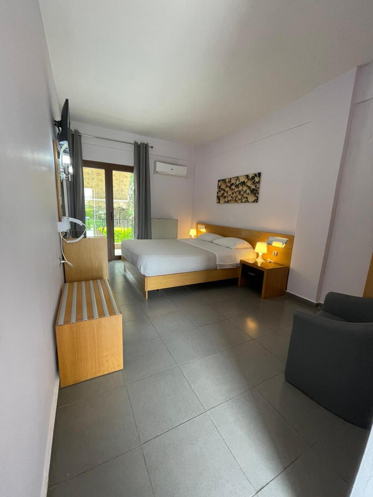 Budget Double Room photo 1