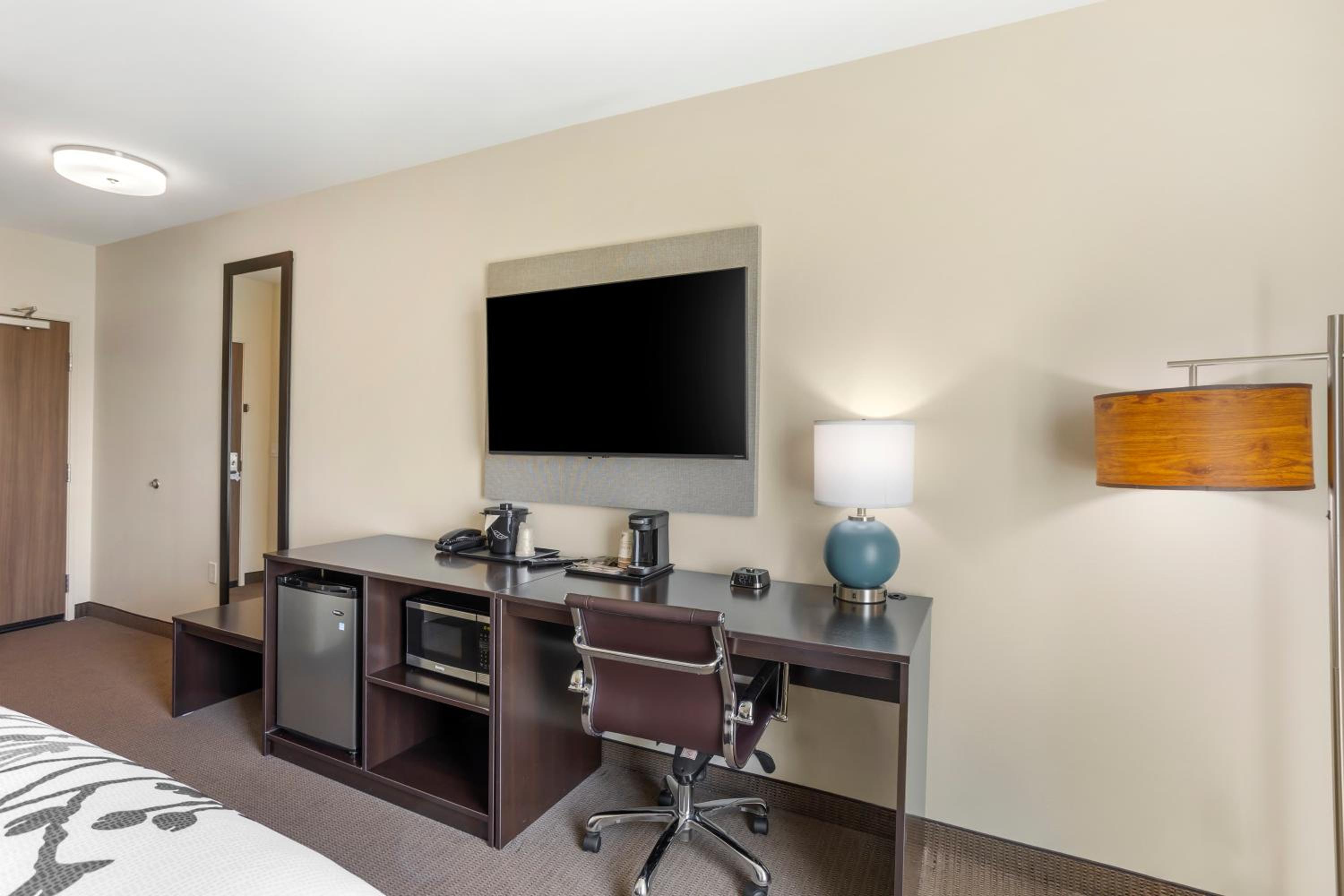 King Room - Non Smoking - Photo 5