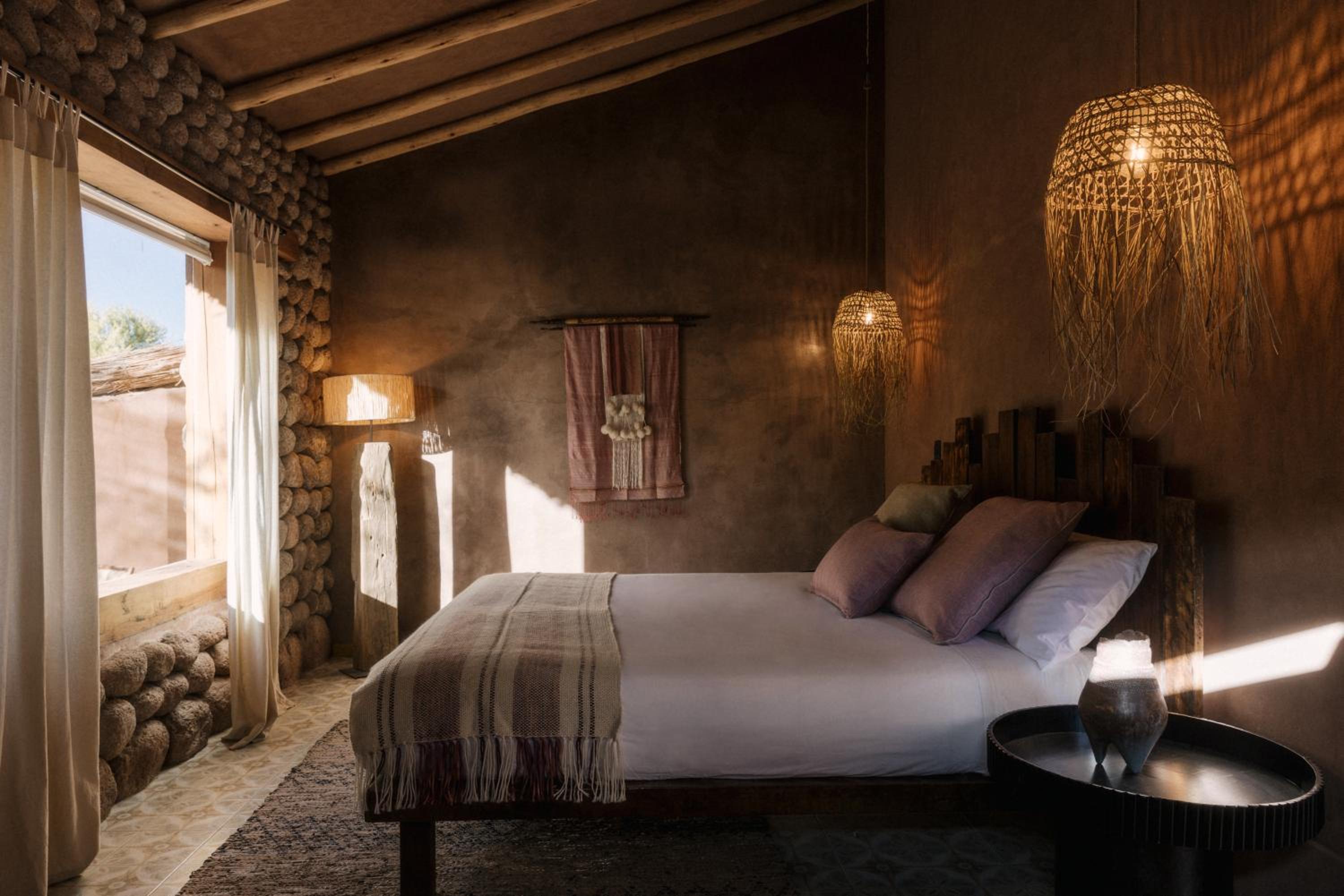 Deluxe Queen Suite