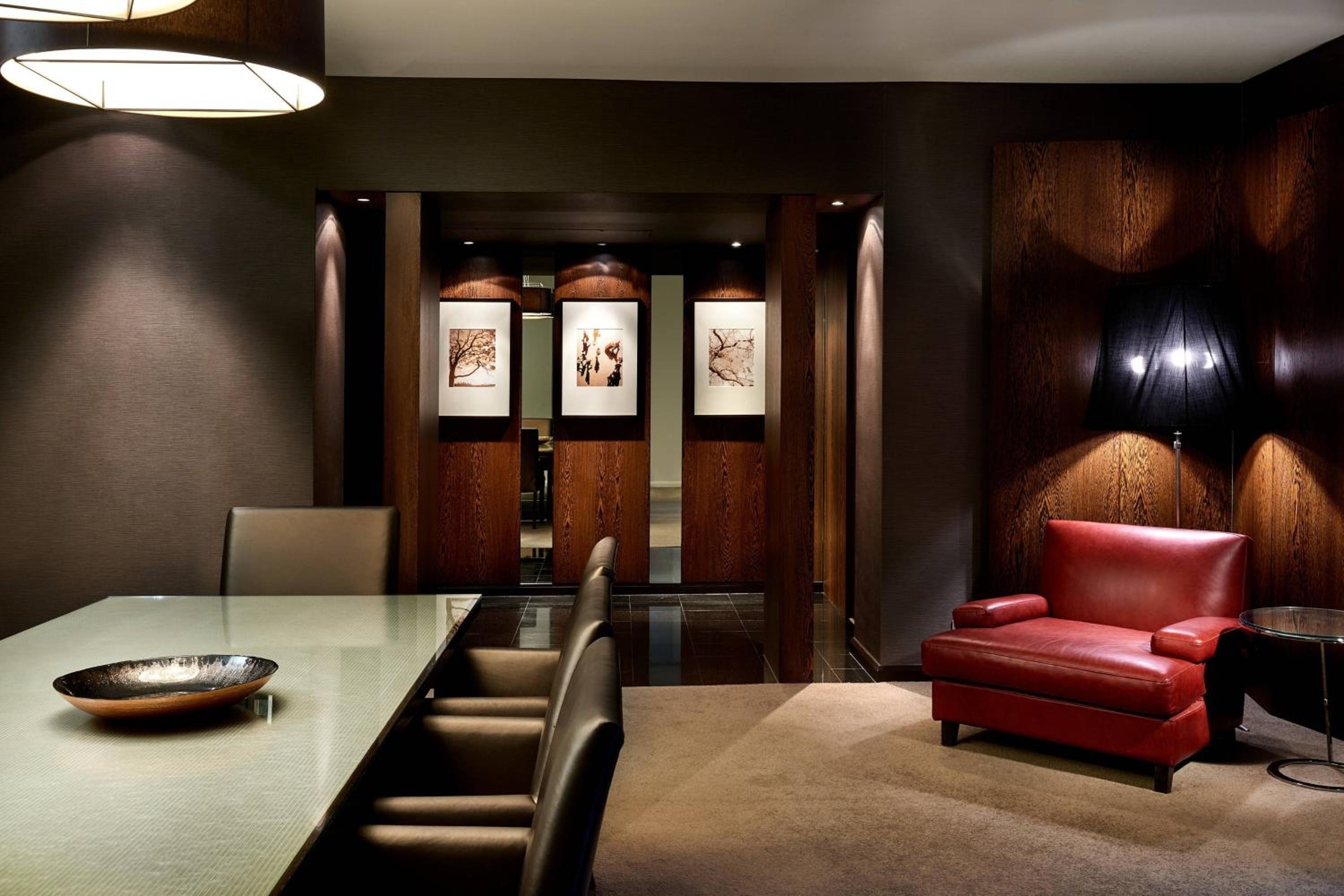 Royal Suite, Club lounge access, 1 Bedroom Suite, 1 King