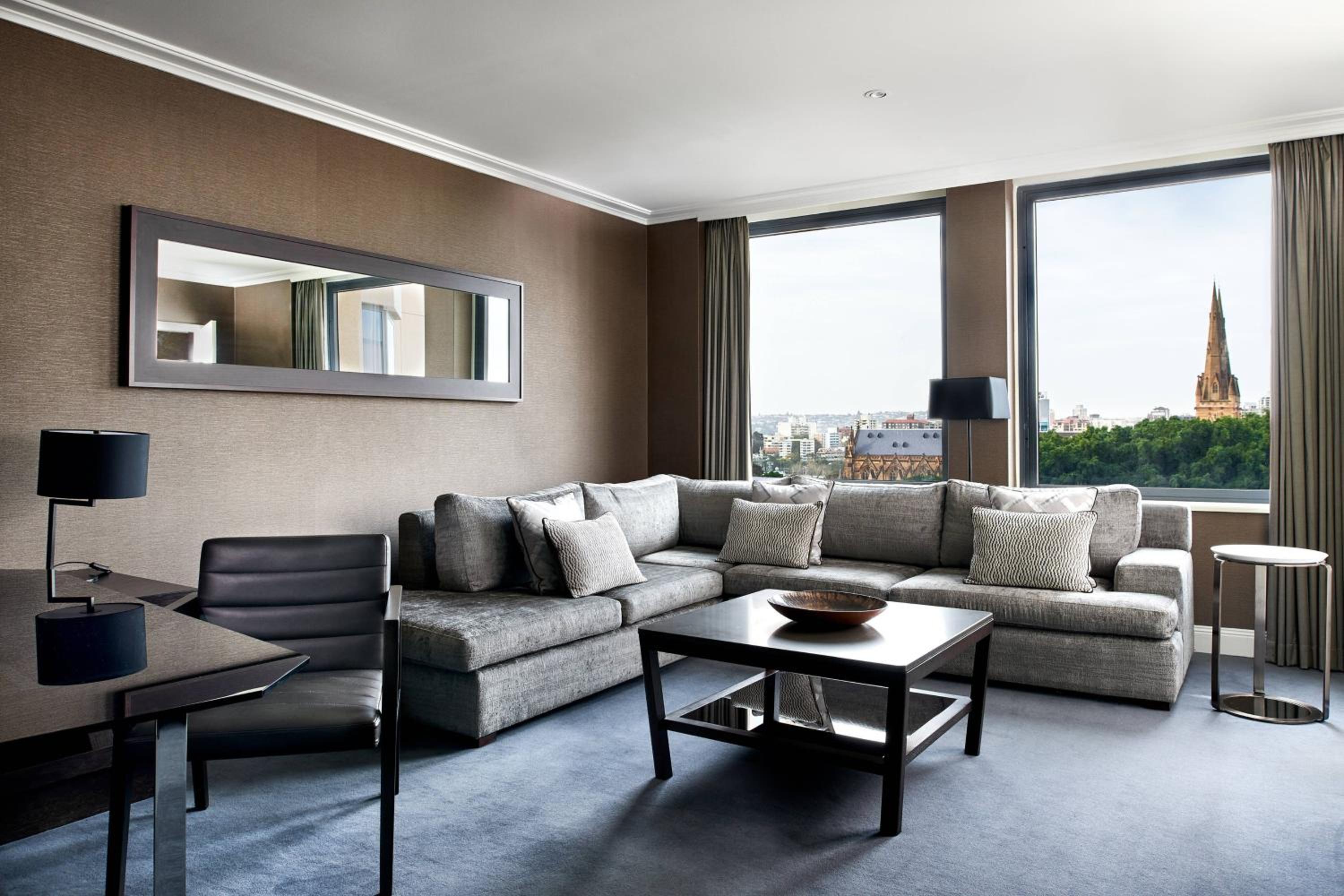 Executive King Suite with Club Lounge Access and Hyde Park View