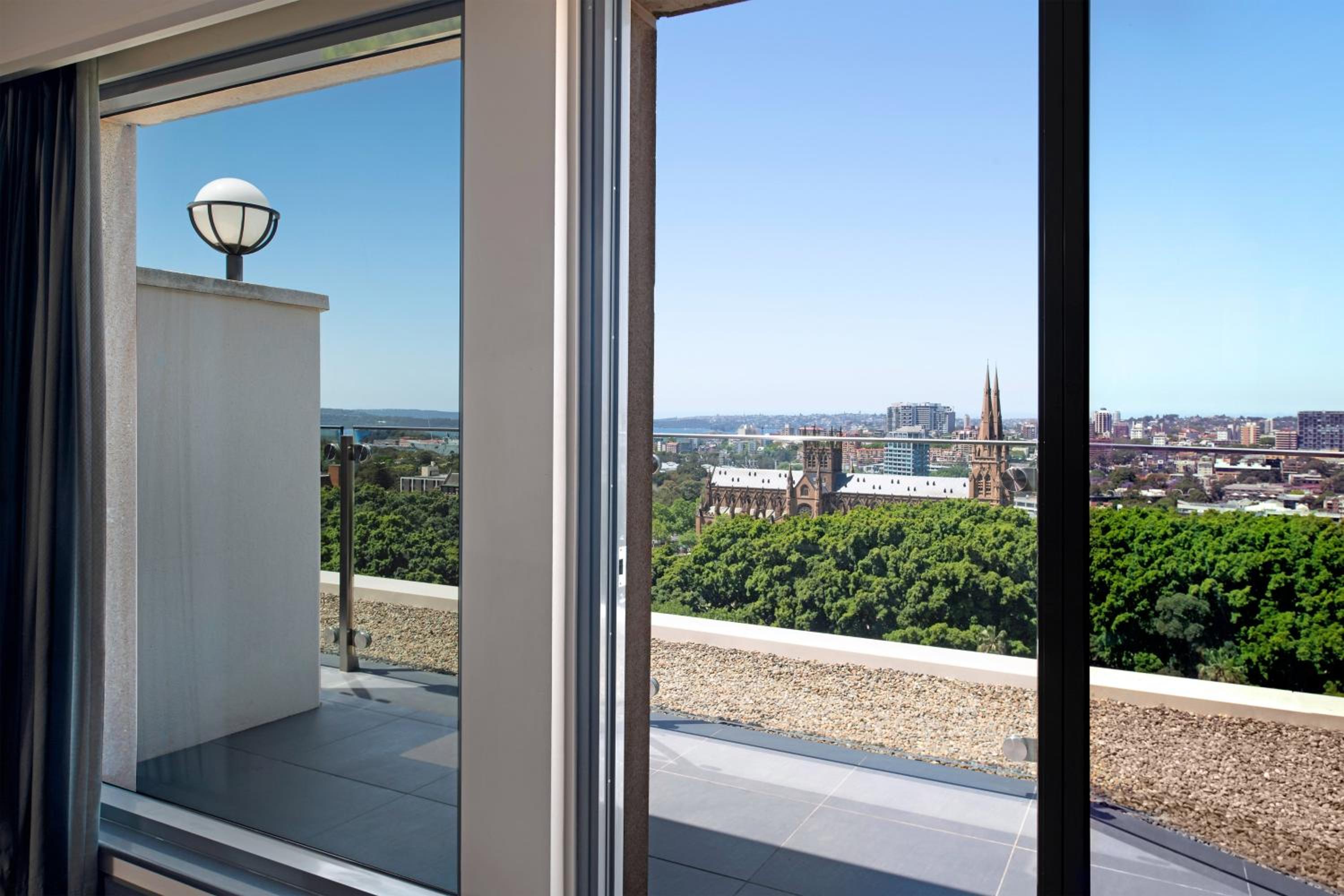 Corner Terrace Suite, Club lounge access, 1 Bedroom Suite
