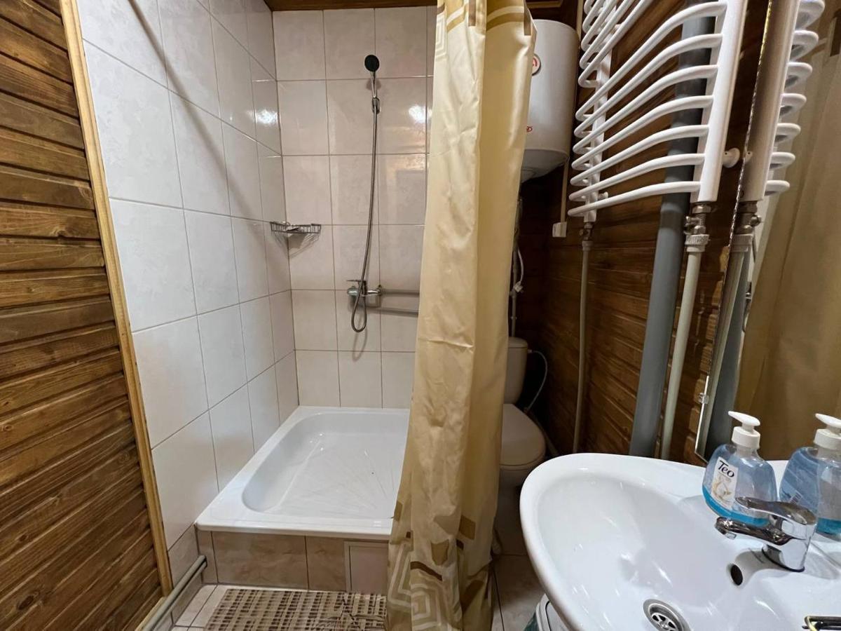 Triple Room with Bathroom photo 2