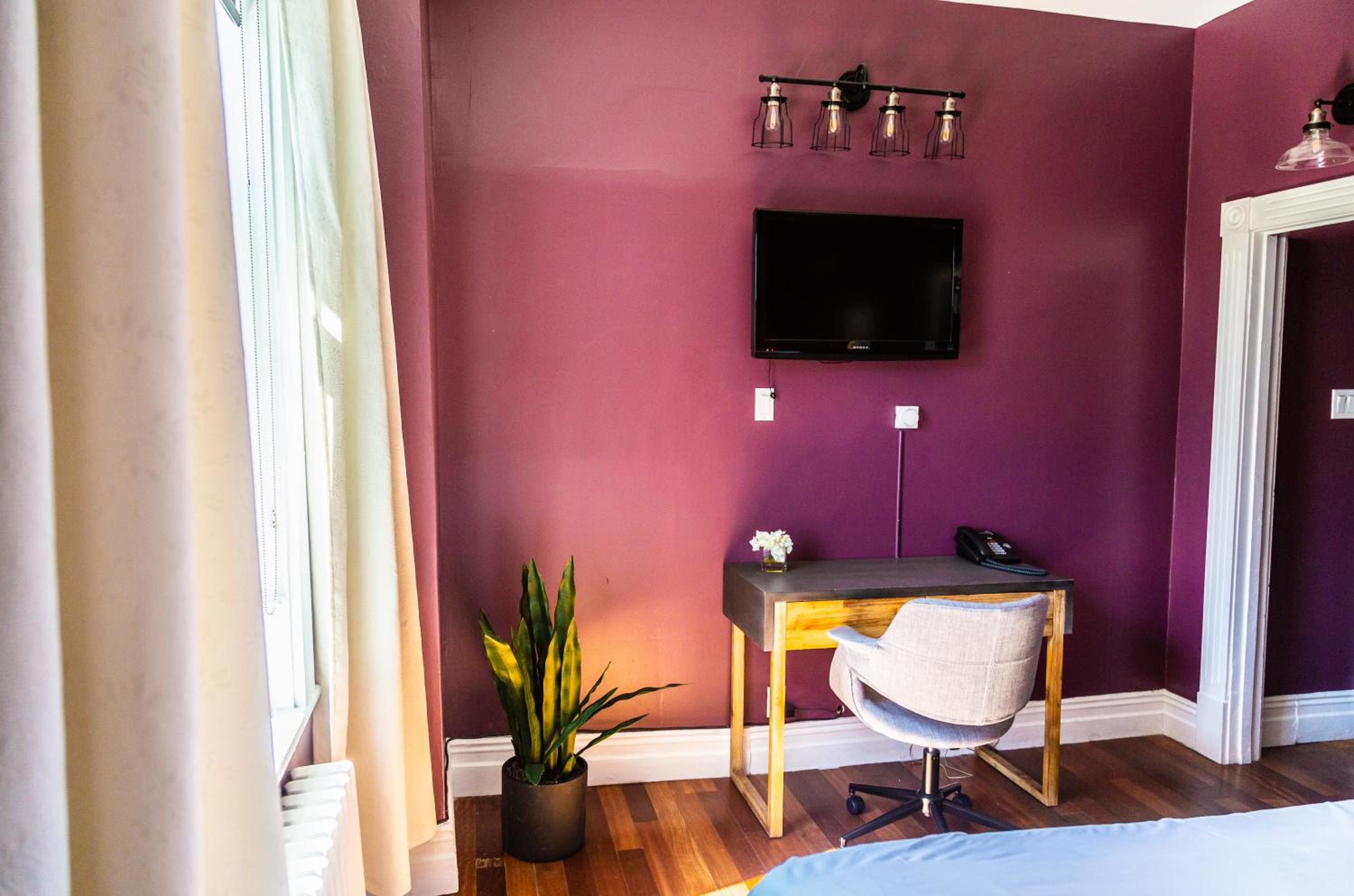 Economy Double Room photo 2