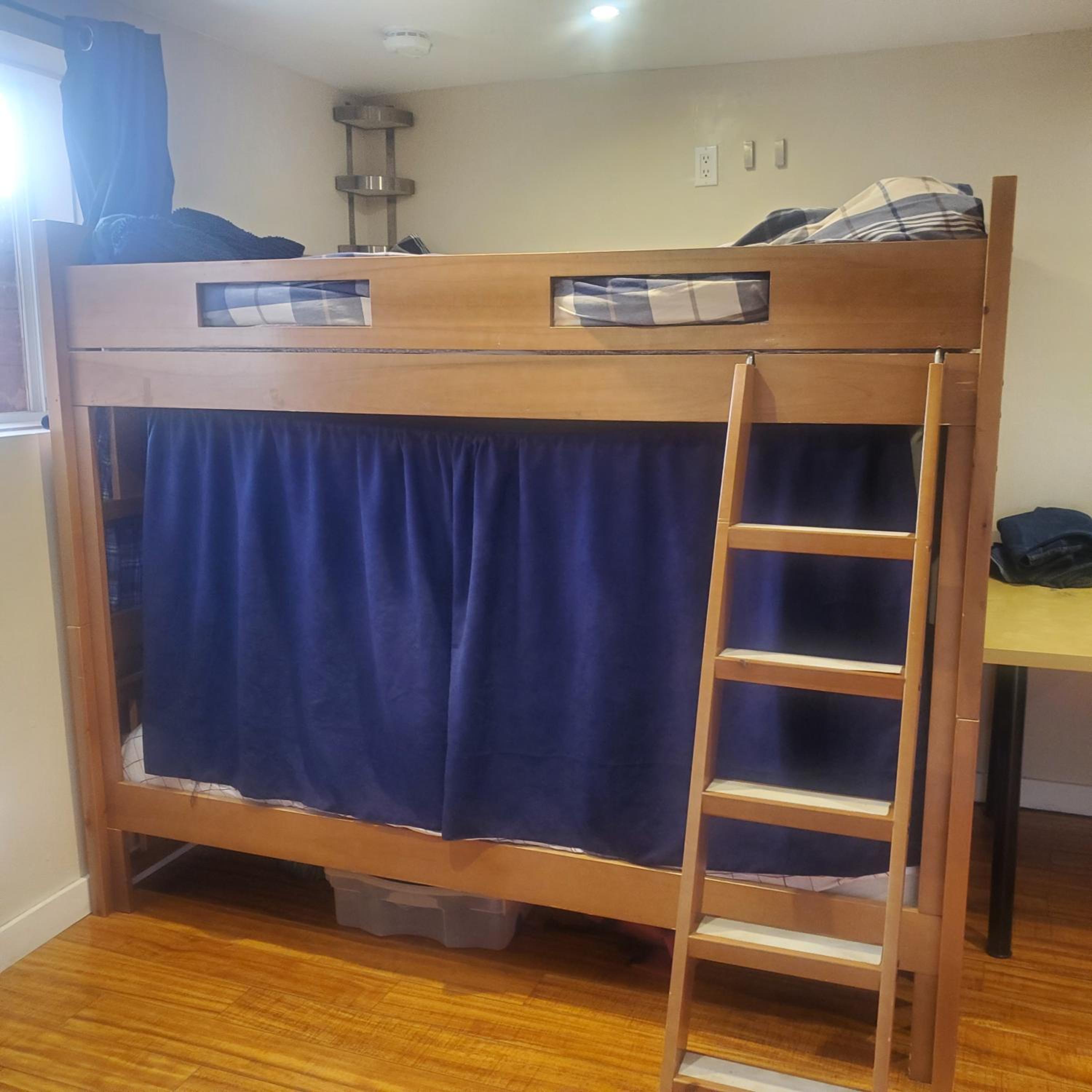 Bed in 6-Bed Mixed Dormitory Room photo 2