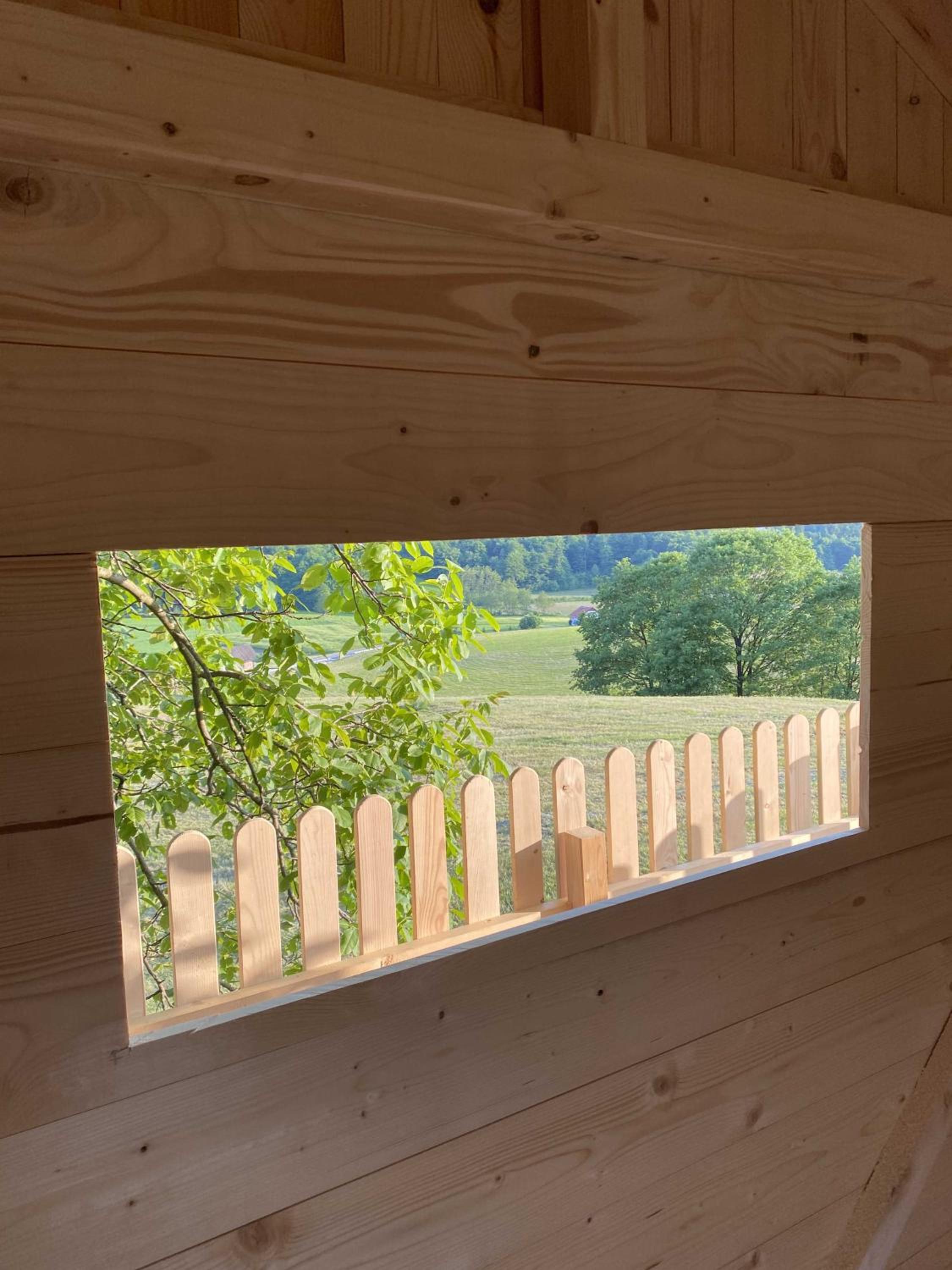 Tree House - Photo 9